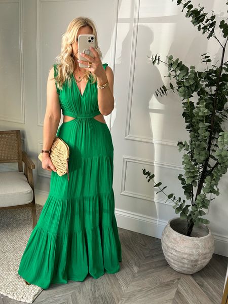 Beautiful green cut out summer dress. Also available in a blue and white pattern. 

#LTKstyletip #LTKsummer #LTKpartywear