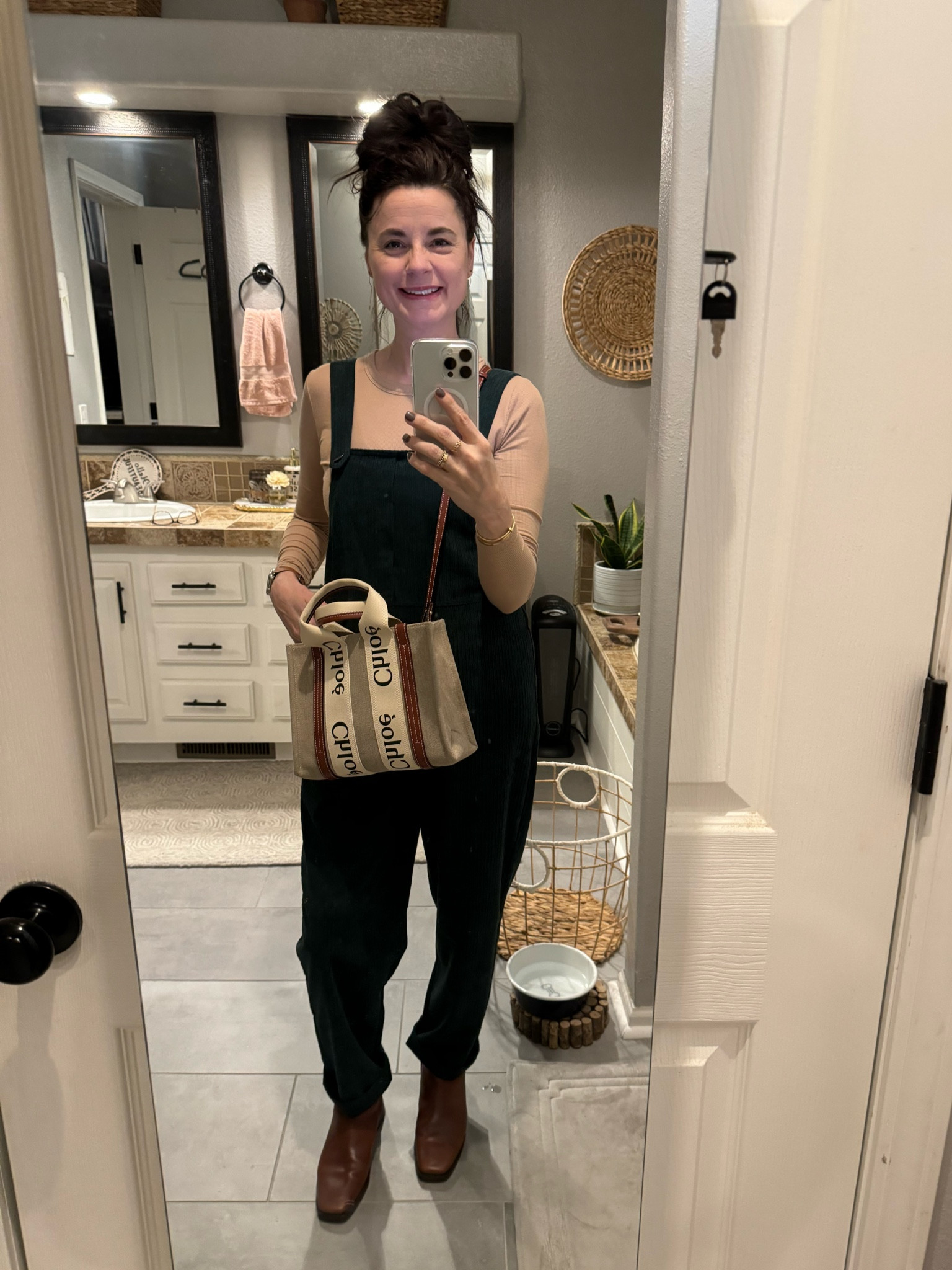 I’m falling for this fall look!  This Chloe tote is the perfect accessory!

#LTKSeasonal #LTKstyletip #LTKitbag