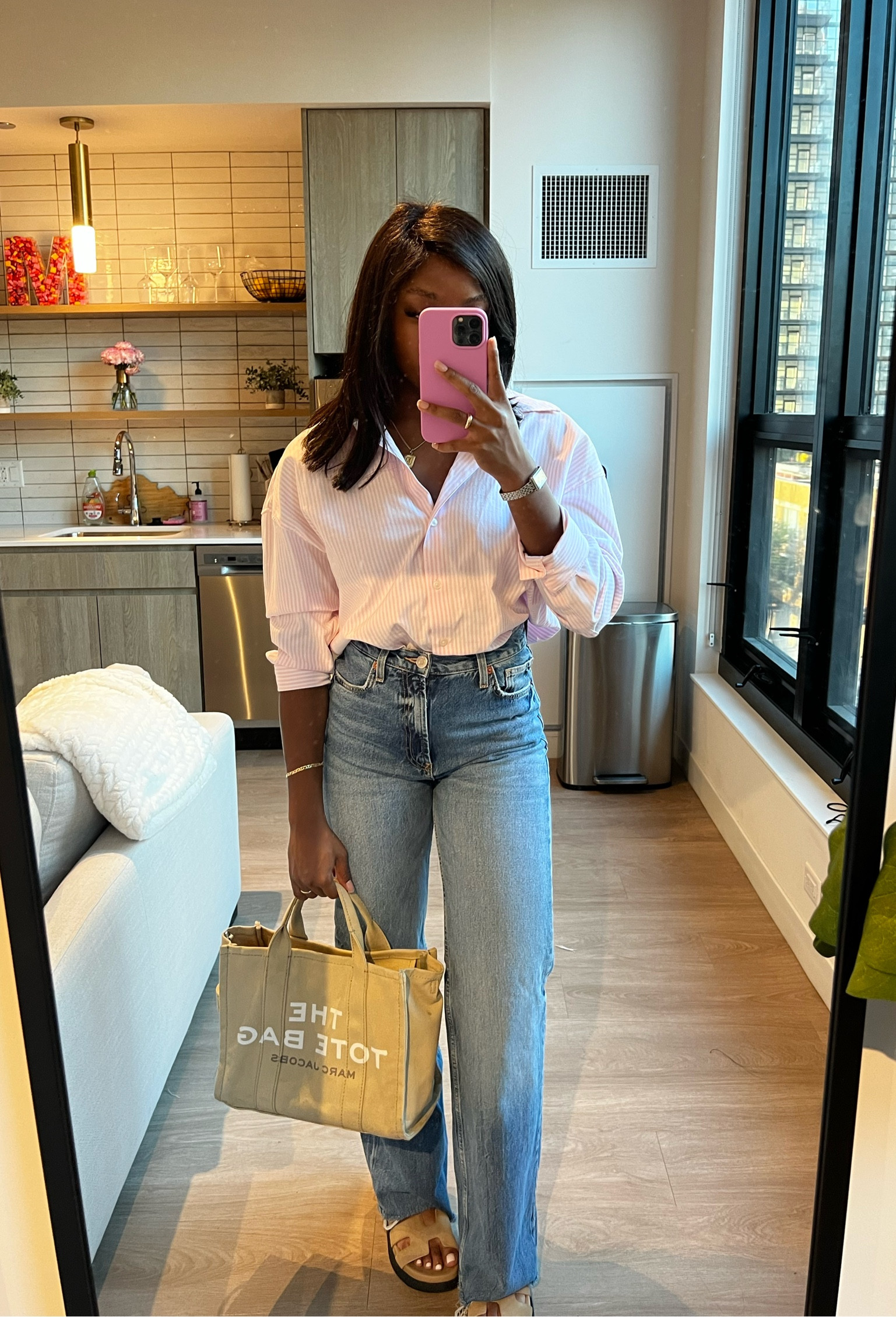Casual work outfit 
- (top: https://c8.is/3R1UI7U)
(Jeans: https://c8.is/47hmIdn)

#LTKstyletip #LTKworkwear