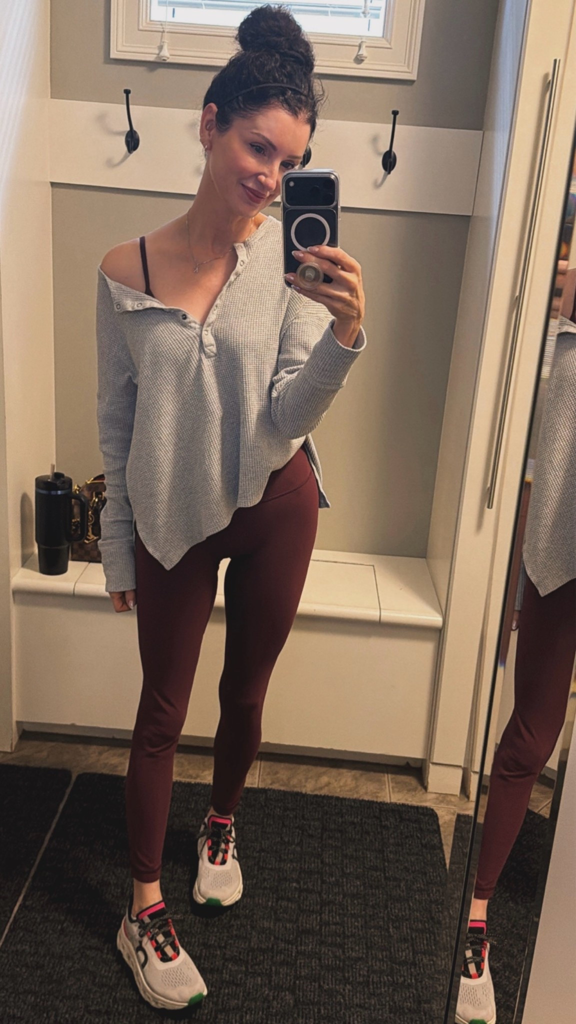 These sets for the gym… they are so side, and no front seam! Shirt is old 🖤
I wear size 4

#LTKfall #LTKover50style