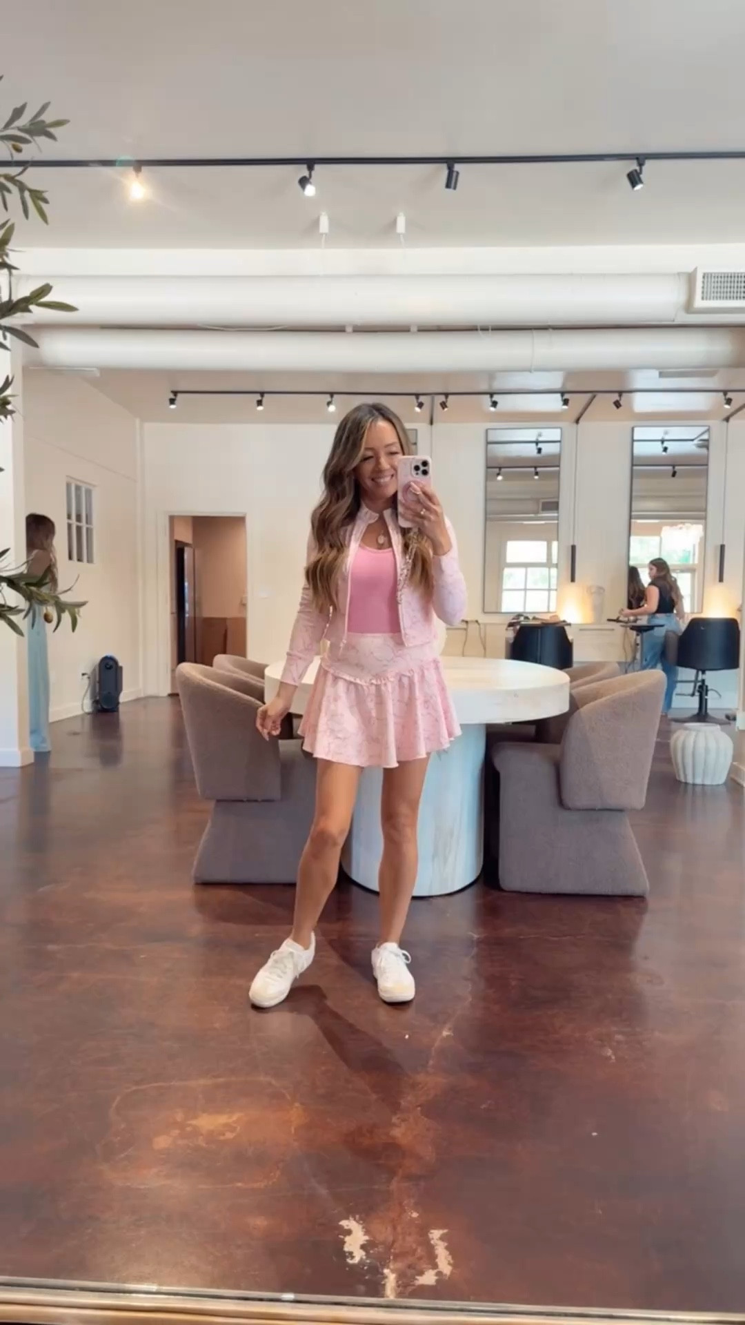 Hair day and bow activewear set 

Wearing size xs in top and
Bottom 

#LTKfoodie #LTKSaleAlert #LTKdayinmylife