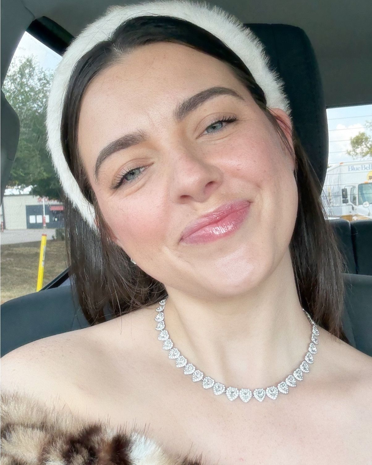 #LTKfashion #LTKLatina #LTKunder50 #LTKstyle #LTKootd #OOTD #SoftGlam #FedericaPelucheCore #LatinaStyle #MisAmoresStyle #GlamLook #SHEINfinds #SwarovskiStyle #DillardsFinds #DateNightOutfit #GirlyAesthetic #LuxuryOnABudget #FashionInspo #GlamOutfit