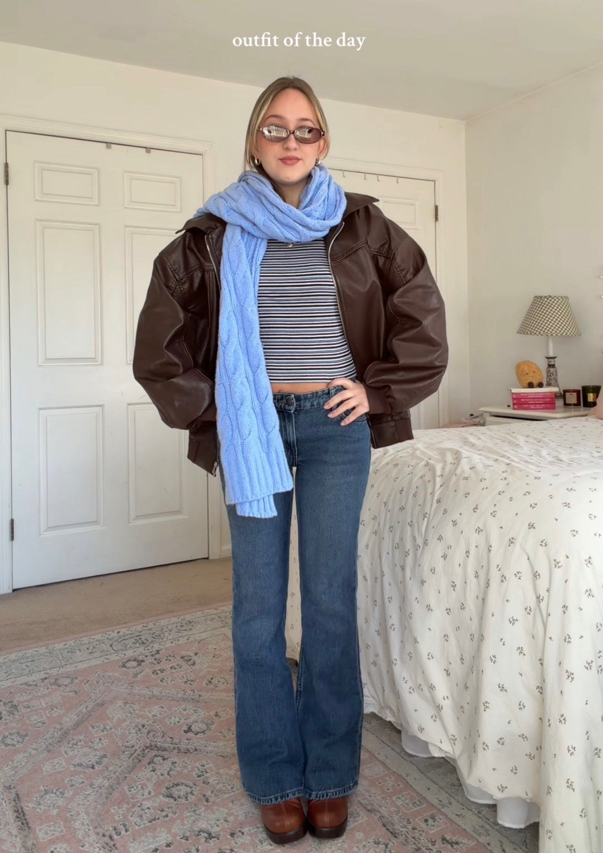 jeans are motel rocks
shirt is brandy melville