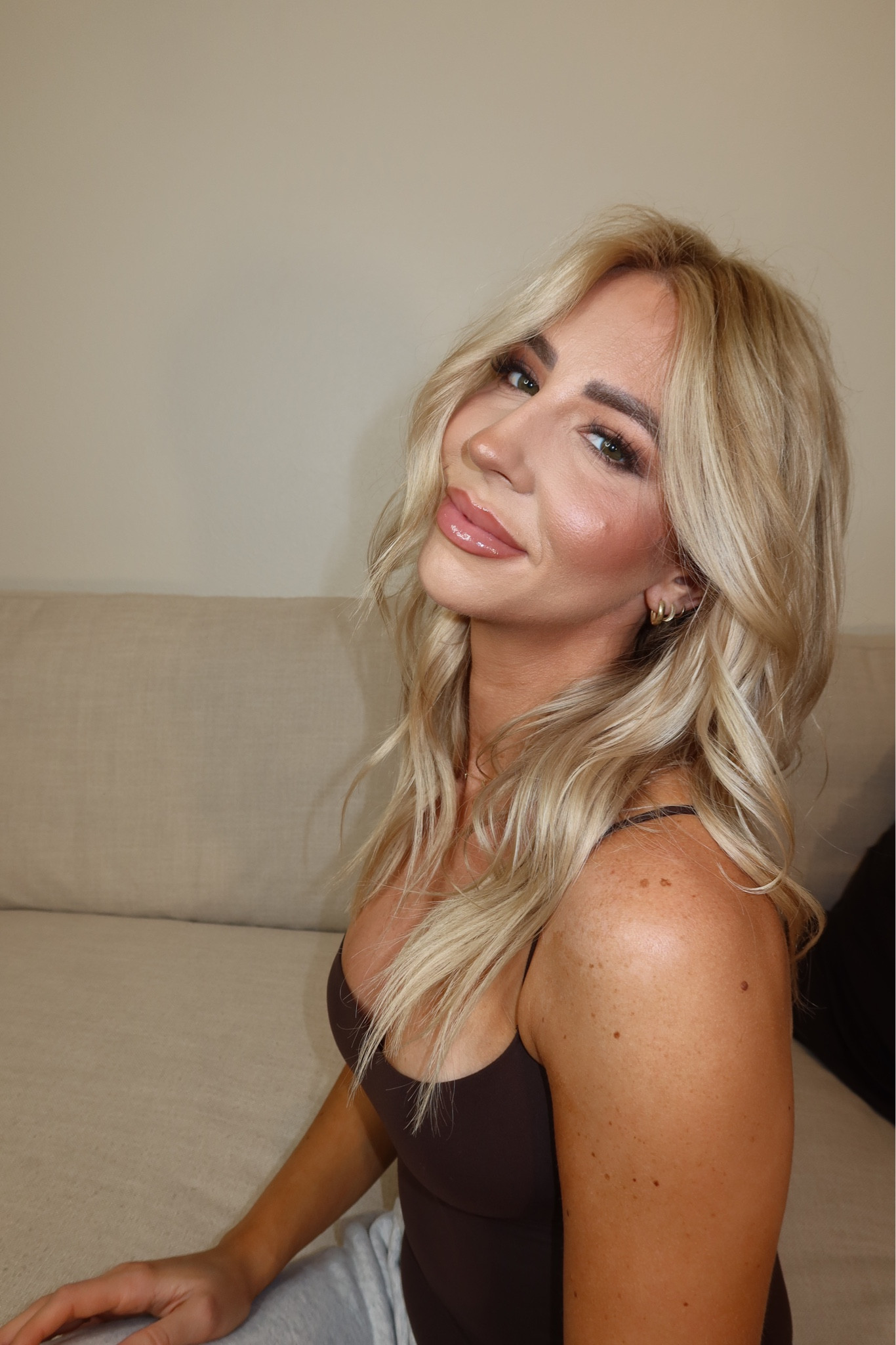 Bronzey Smokey brown makeup look 

#LTKbeauty #LTKstyletip #LTKfindsunder50