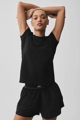 Alo YogaÂ® | Alosoft Finesse T-Shirt in Black, Size: XS | Alo Yoga