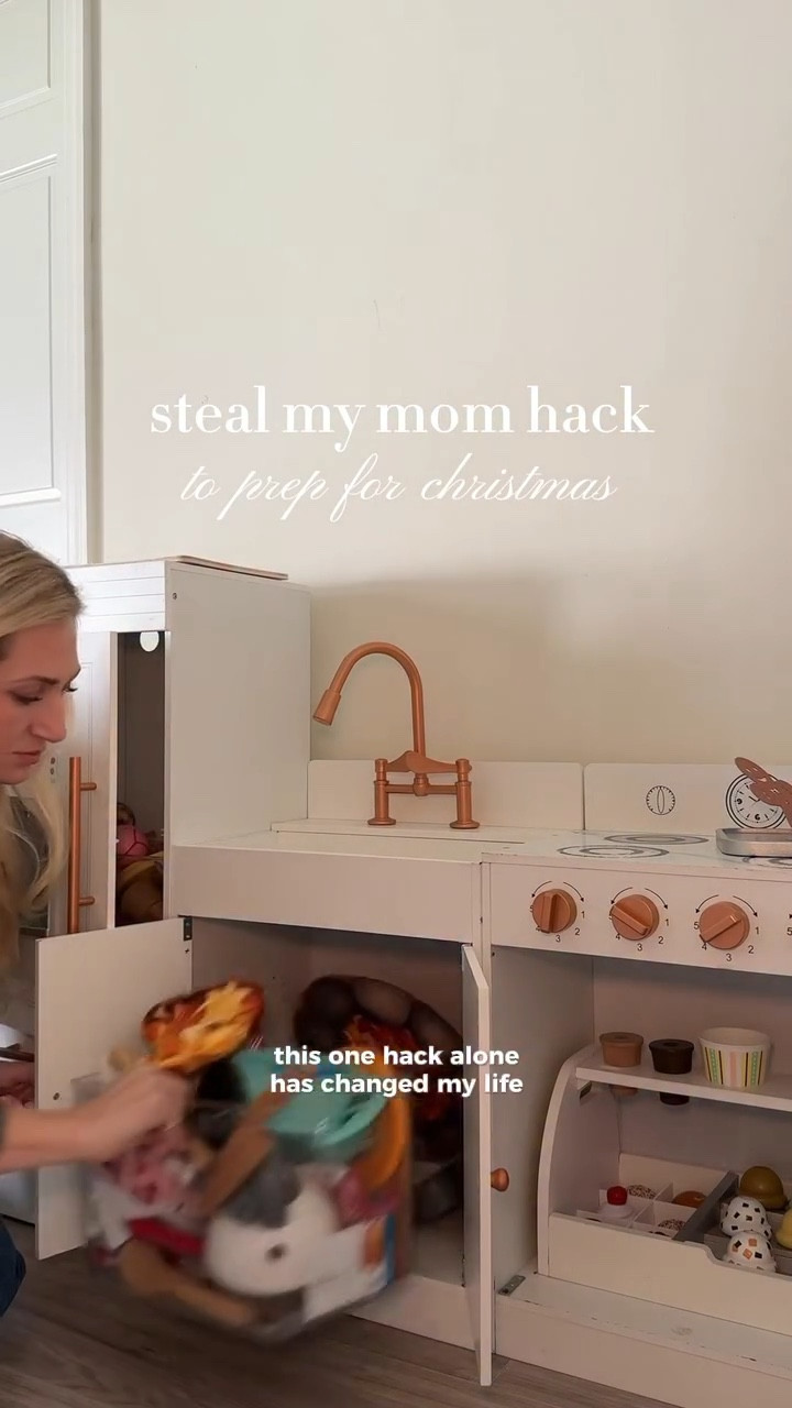 Do this ONE thing before the gifts start rolling in… 🎁 #momhack #sahm #holidayhacks