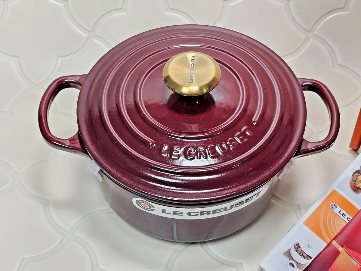 Le Creuset Signature Cocotte Rhone Garnet 18cm 2Qt Cast Iron Dutch Oven GoldKnob | eBay US