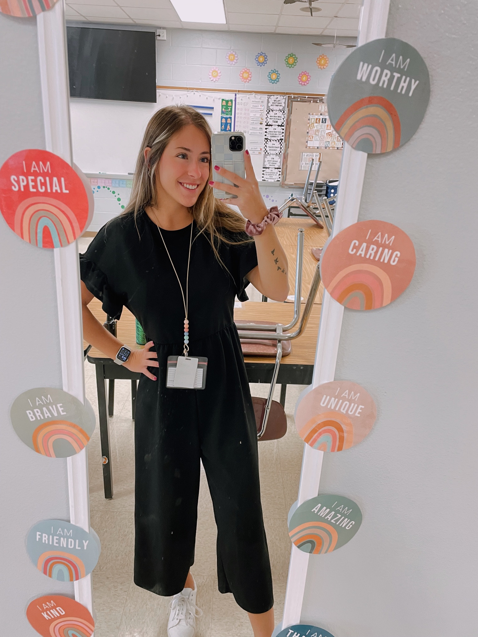 Teacher outfit ☺️ 

Classroom clothes. Teacher outfit. Neutral jumpsuit. Black jumpsuit. Wide leg jumpsuit. Casual teacher  
