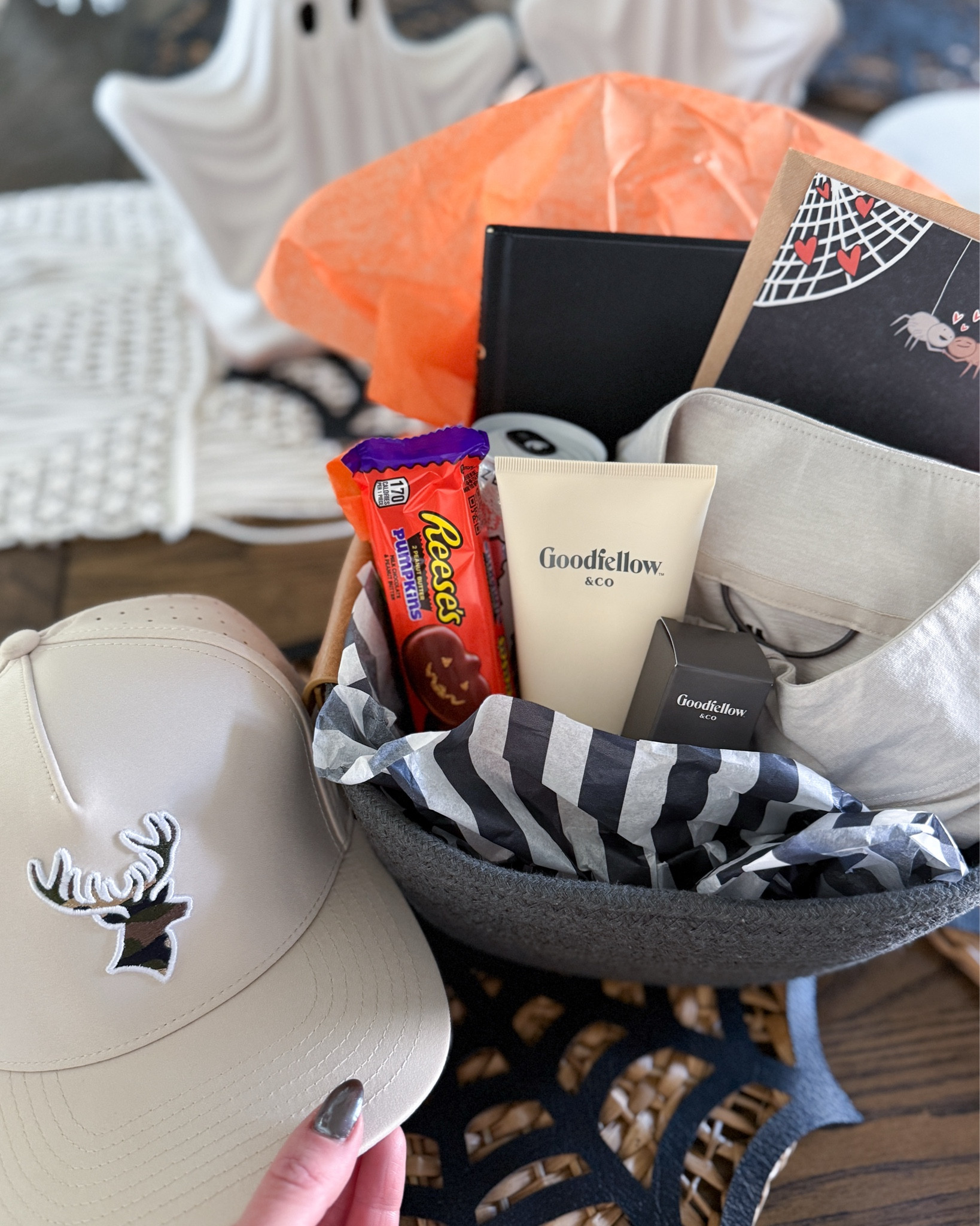 I made my husband a little Boo Basket to kick off October 1st & he loved it. I filled it with a mix of fun seasonal treats +  practical things he’ll actually use. Such an easy way to make the start of spooky season feel special.

fall boo basket - halloween gift basket - october 1st tradition - halloween gift idea for him - husband halloween basket - goodfellow target finds - men’s fall essentials - halloween candy basket - seasonal halloween decor - cozy halloween tradition - reeses pumpkin candy - halloween boo basket for husband - halloween care package idea - easy halloween tradition

#LTKSeasonal #LTKMens #LTKHalloween