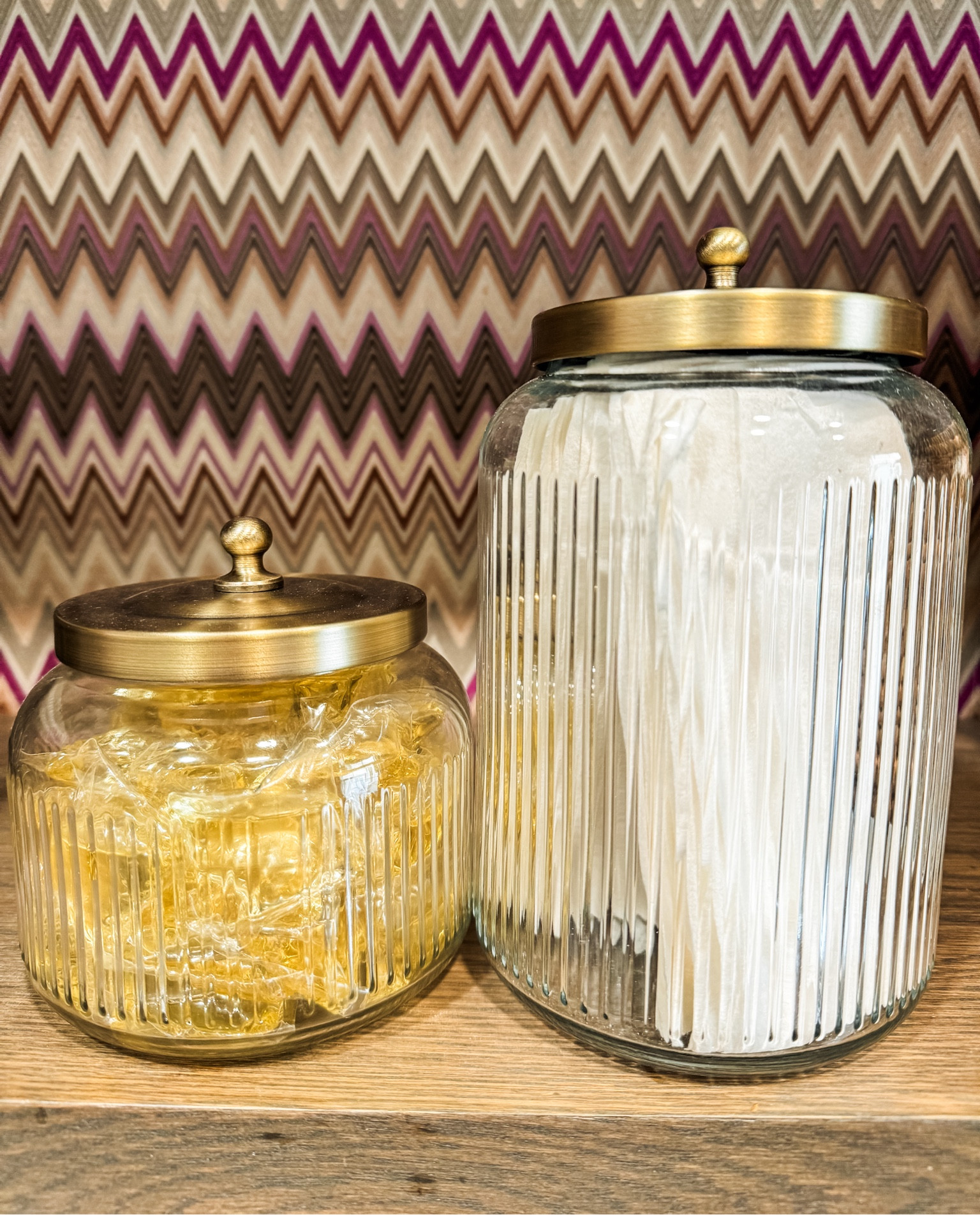 Laundry room organization, but make it pretty!! 🧺 💜🫧

#LTKFamily #LTKHome #LTKFindsUnder50