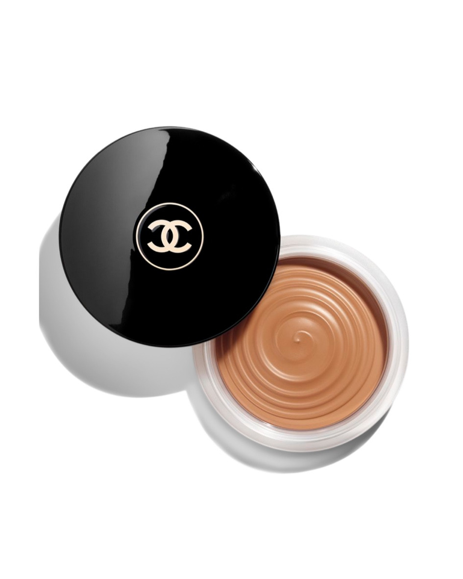 I know not everyone is big on contouring and may not know the difference between an actual contour and bronzer. However,  I feel like the majority of people use bronzer to contour and give their face a little more something-something 😉 this bronzer from Chanel is AMAZING. It’s super lightweight and doesn’t give off too much pigment, making it the most natural I’ve worked with. Plus there’s so much product, it will last you forever!!