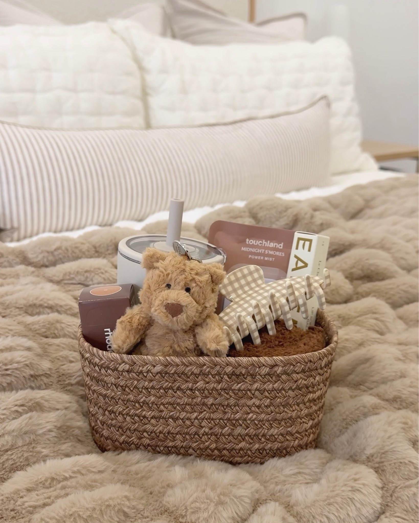 Cozy boo basket for fall gifting! 🧸

#LTKBeauty #LTKSeasonal #LTKselfcare