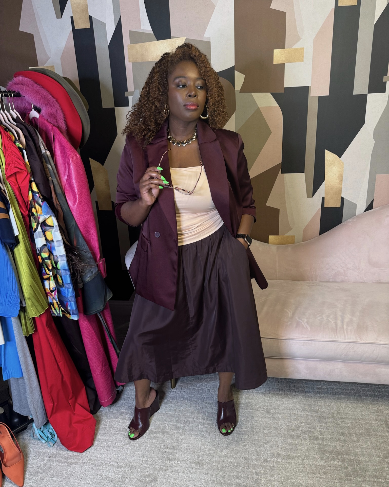 ✨Workday GoGetter✨

Because professionalism doesn't mean plain ! Polished, poised and still bringing the personality.

Blazer & Tank: @target (old)
Shoes, Necklace & Skirt: @zara 

#fashion #style #workwear #corporategirl #blazer

#LTKStyleTip #LTKMidsize #LTKWorkwear