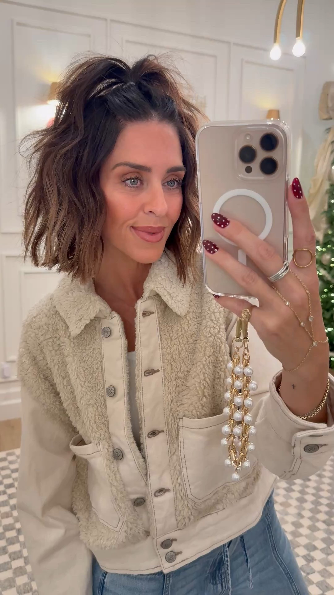 Shearling denim jacket is on sale for $20!!!!
RUN



#LTKSaleAlert #LTKStyleTip #LTKFindsUnder50