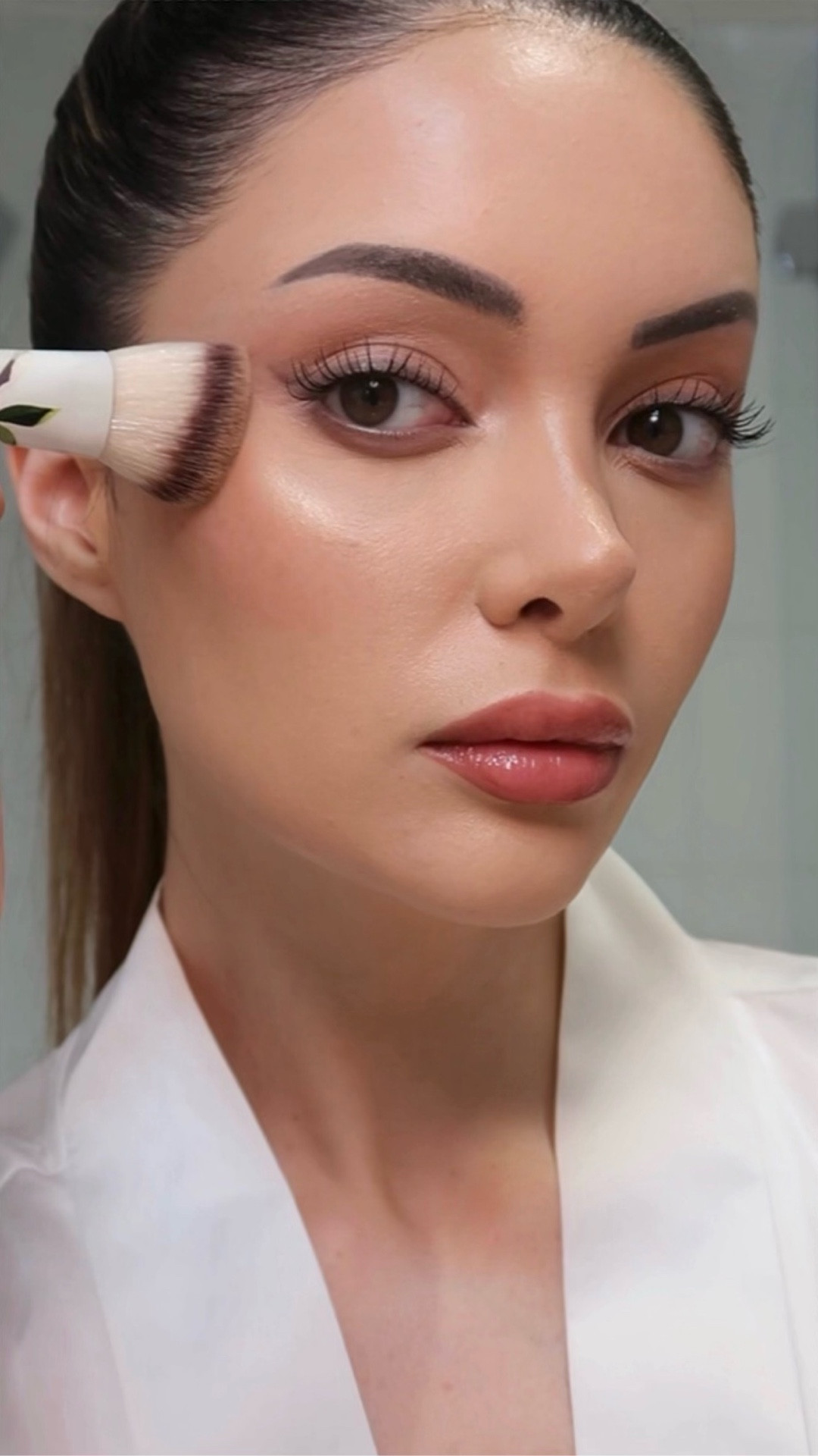 The new Hourglass Ambient Lighting Palette - the perfect gift for a beauty lover 👀 🦢 

Lip shade “Sense"

#giftguide #hourglass #hourglasscosmetics #giftforher #giftsforher #giftideas #christmasgift #christmasgiftguide #stockingfillers #luxurybeauty #beauty #skincare #datenight #makeup #makeuprecommendations 

#LTKgiftguide #LTKdatenight #LTKbeauty