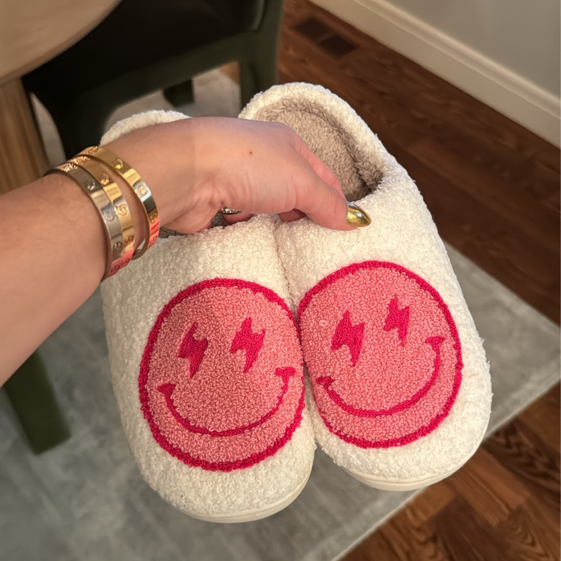 Grabbed these slippers last minute from Amazon. They were so cute and came in two days😍💕