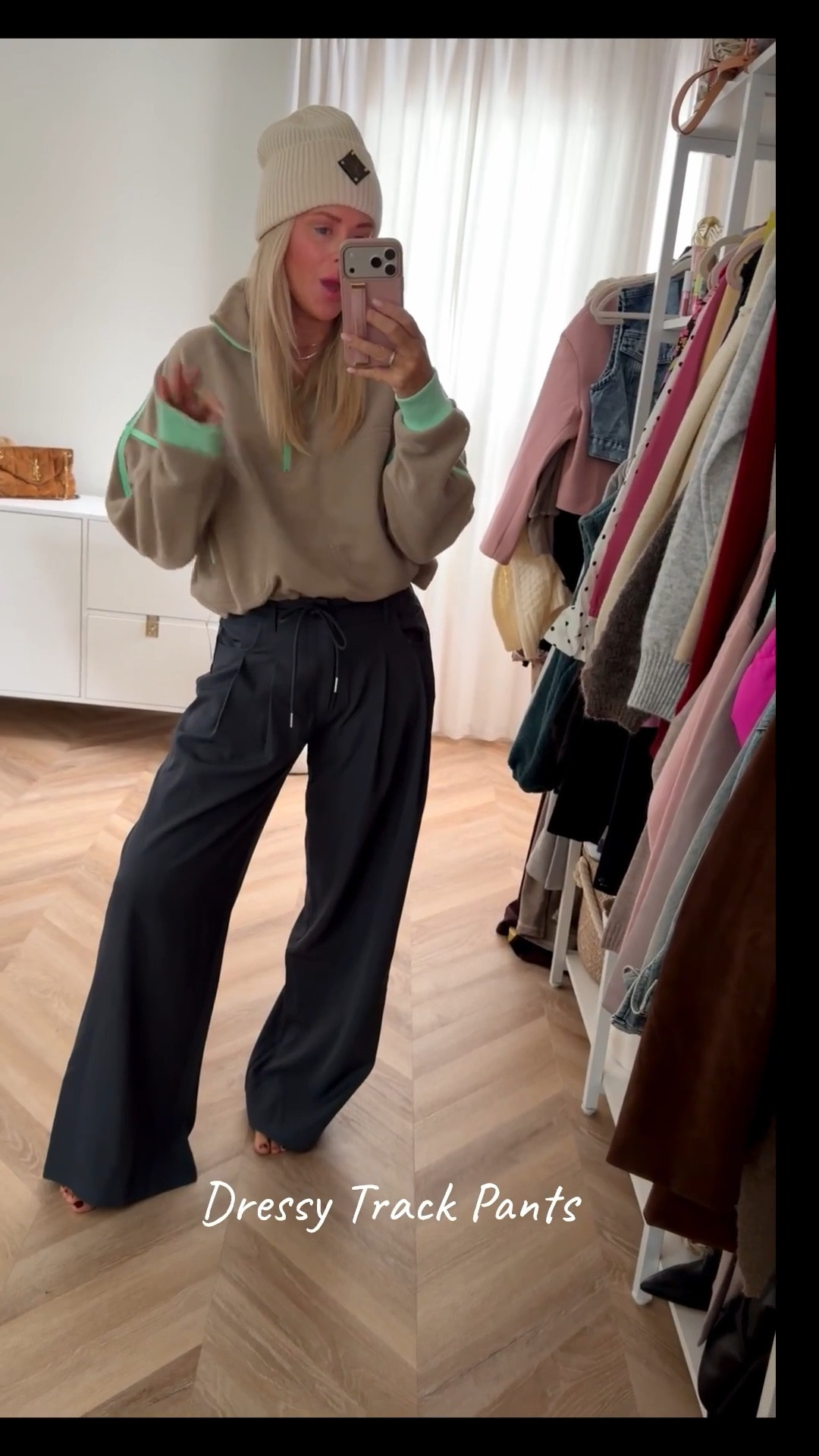 OMG these pants are a dream! I’m in small. They’re like a dressy track pant with elastic waist on back and insanely flattering and gorgeous on! Styling mine with a crop jacket these weekend! 🤍


Track pant. Workwear. Dressy. Pants. Date night pants. Work outfit. 

#LTKSeasonal #LTKootd