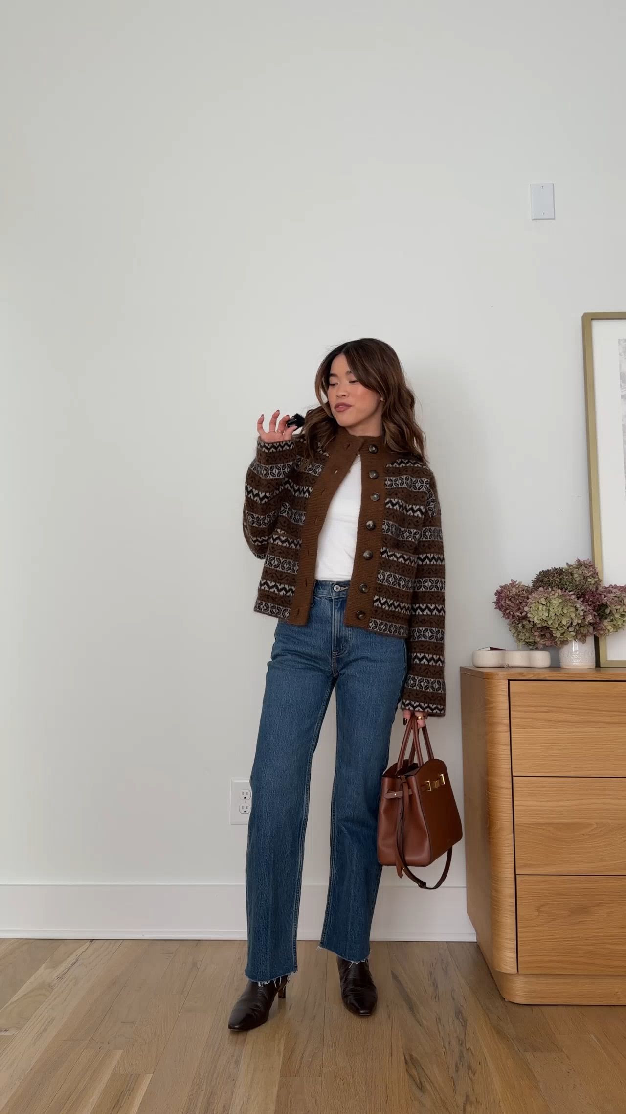 Sizing info: sweater size XS, white tee size XS, jeans size 23 extra short in Dark Raw hem!

petite fashion, get dressed with me, outfit inspiration, ootd, nashville outfit, Nashville influencer, petite style, vacation style, casual outfits, mom style, petite pants, winter dress, winter outfit, winter pants, winter outfit inpso, winter outfit idea, winter top, winter style, winter sweater, cozy sweater, cold weather sweater, cold weather outfit, winter bag, winter purse, denim, jeans, 

 

#LTKootd #LTKmomlife #LTKSeasonal