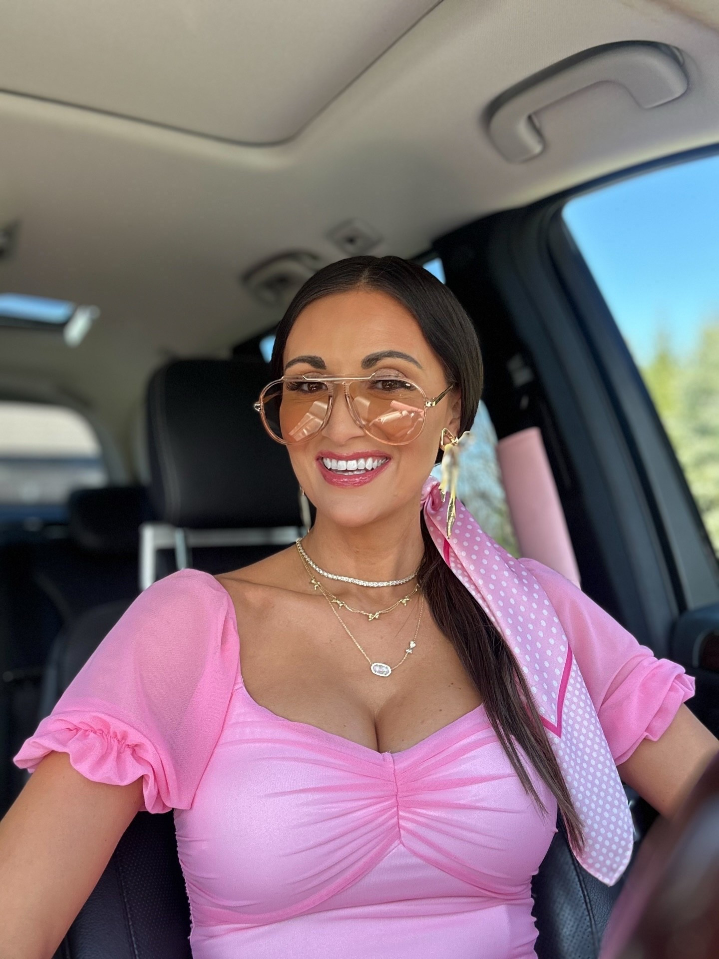 Stacked just right ✨💖🎀 @kendrascott Because 1  necklace was never enough ✨

Comment STACK below to receive a DM with the link to this post on my LTK ⬇ https://liketk.it/65V3x 

#kendrascottnecklace #kendrascott #girlystyles

#LTKootd #LTKSaleAlert #LTKSeasonal