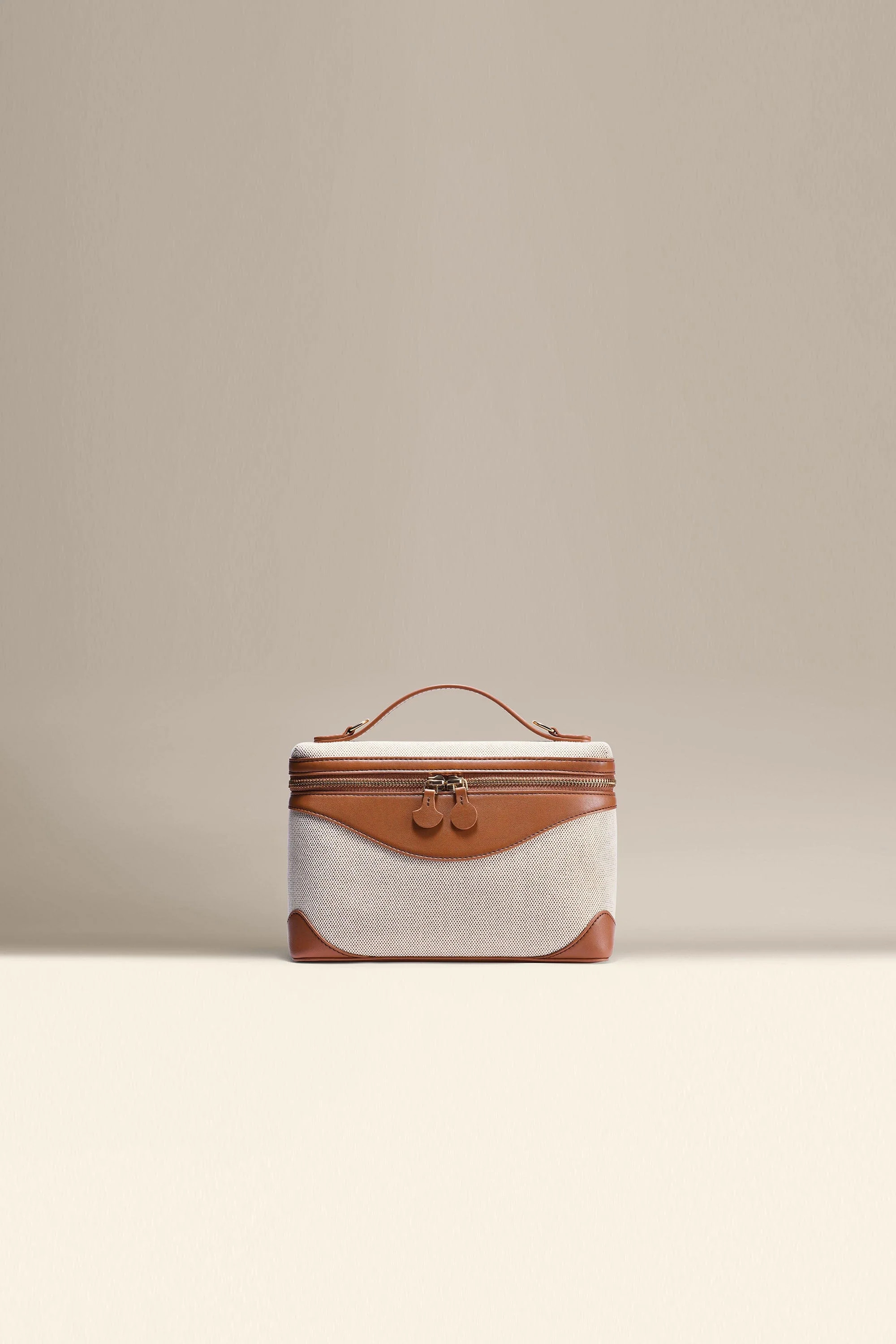 Shop Mini Anchor Bag - OLEADA: Small Leather Work Shoulder Bag | OLEADA