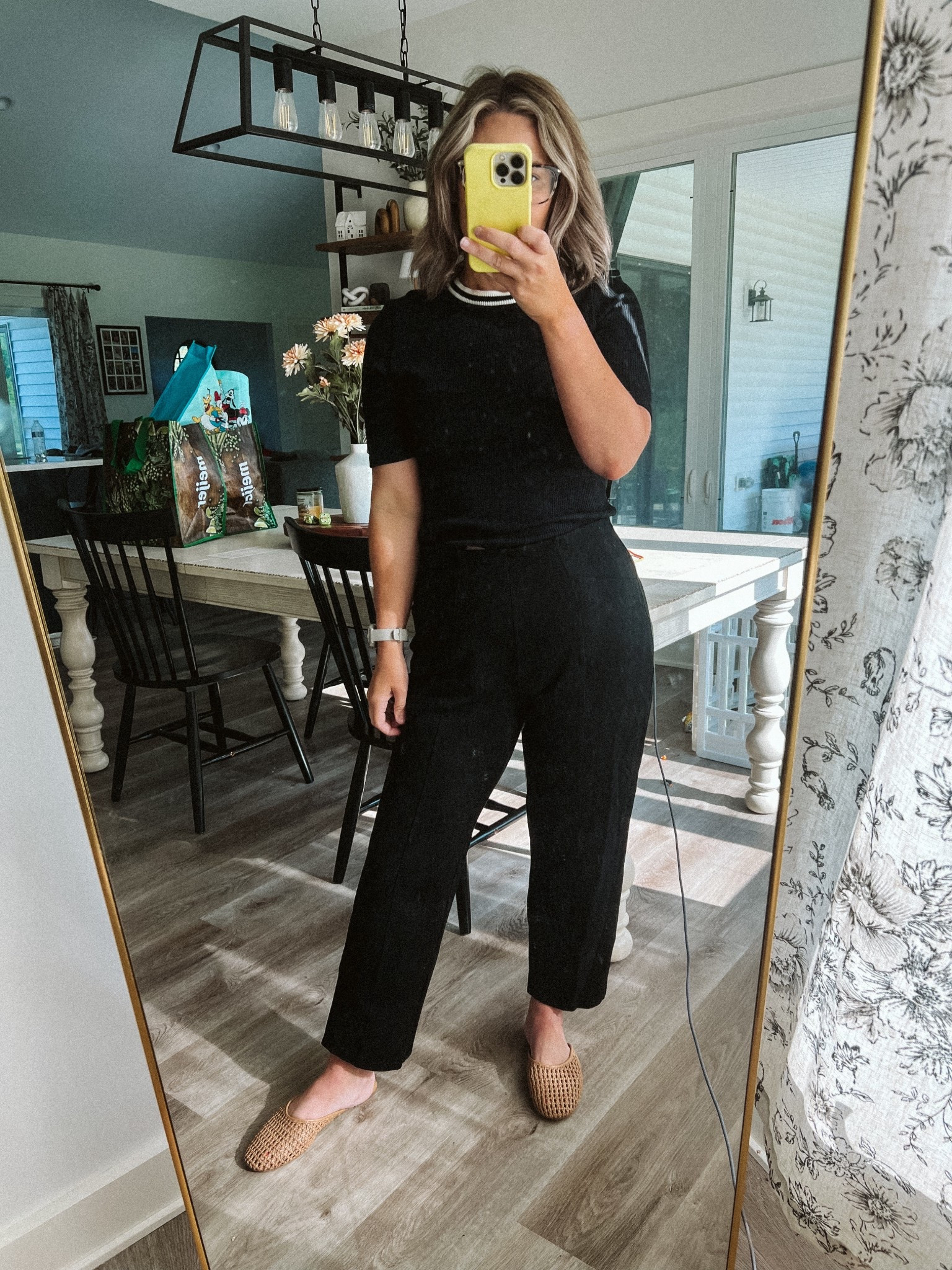H&M workwear top + old navy work pants 

#LTKSaleAlert #LTKMidsize #LTKWorkwear