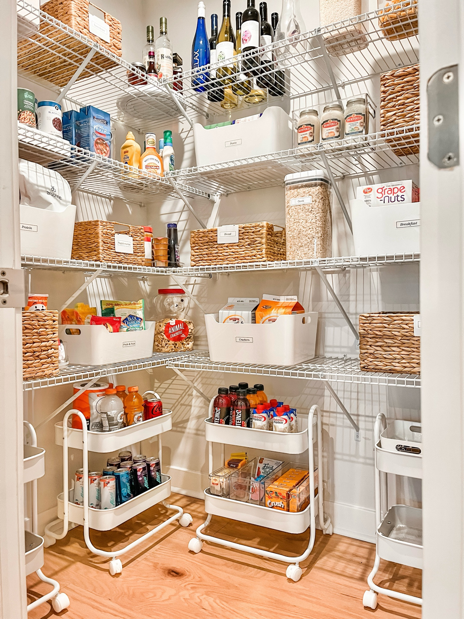 Rolling carts are perfect for maximizing space below your shelving. They are easy to access and keep your space looking 😍