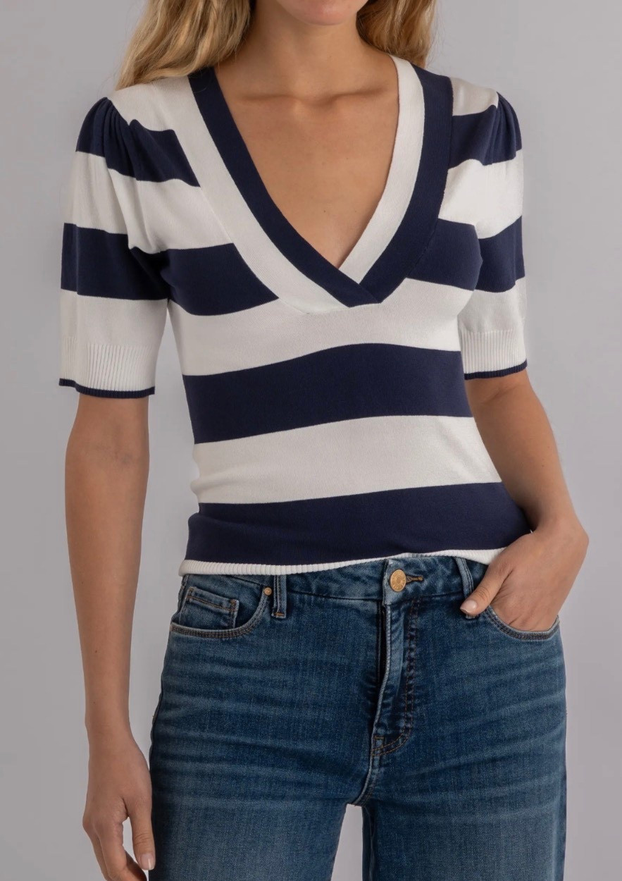 Stripe top
Spring 

#LTKSeasonal