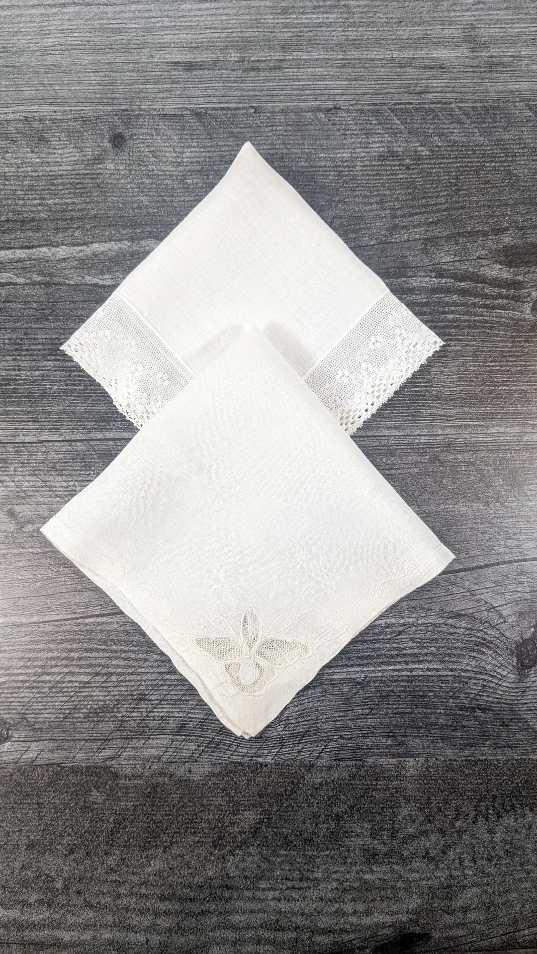 Set of 2 Coordinating Linen, Cotton Lace Edged, Linen Hankies, 1940's Handkerchiefs, Bridesmaids ... | Etsy (US)