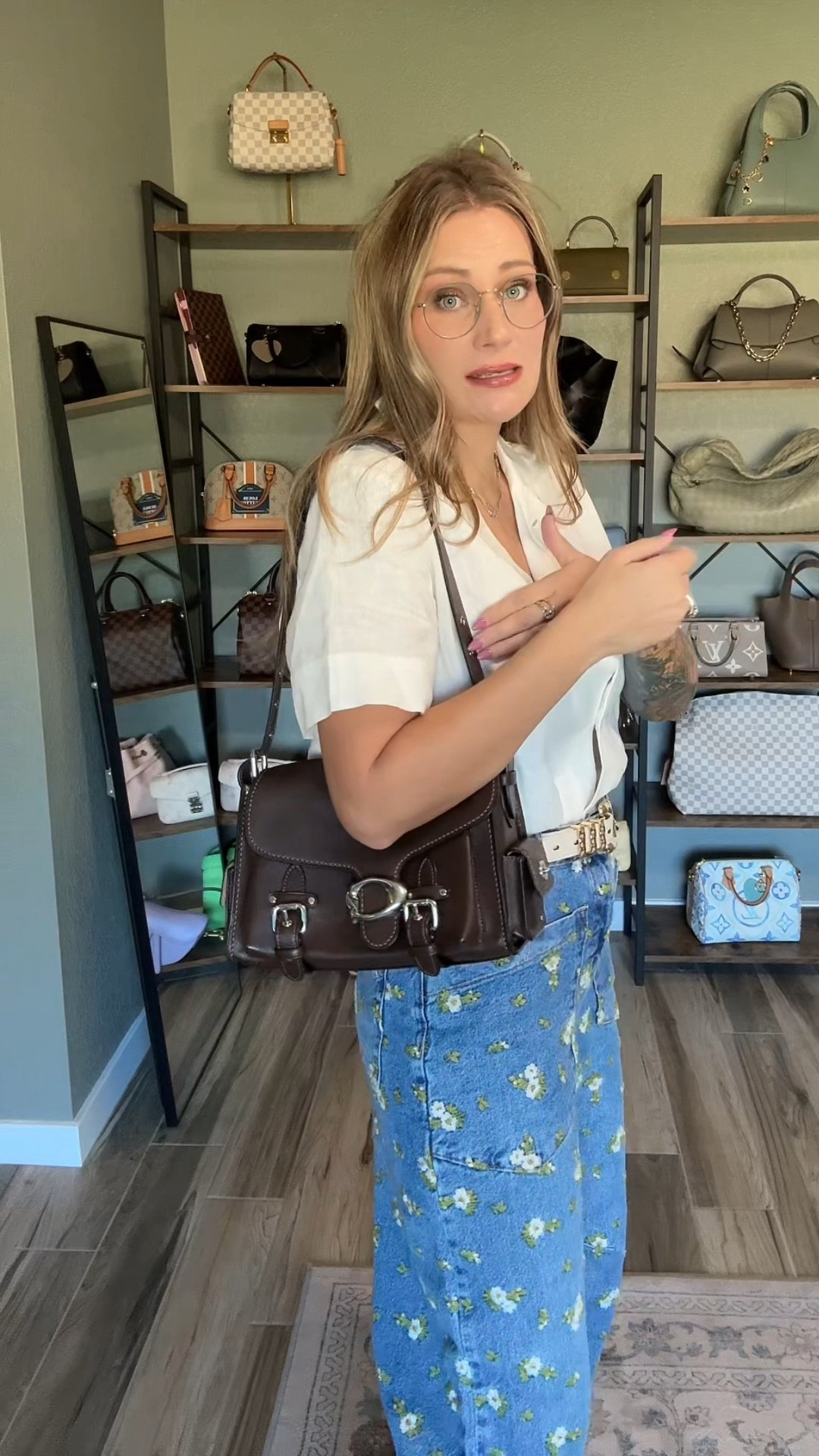 The Coach Western Tabby & Cargo Tabby are very similar. The Western Tabby is no longer available so I’ve linked the Cargo Tabby. The only difference is the front pocket. The Cargo has 2 pockets and the Western only has 1. 

#LTKItBag