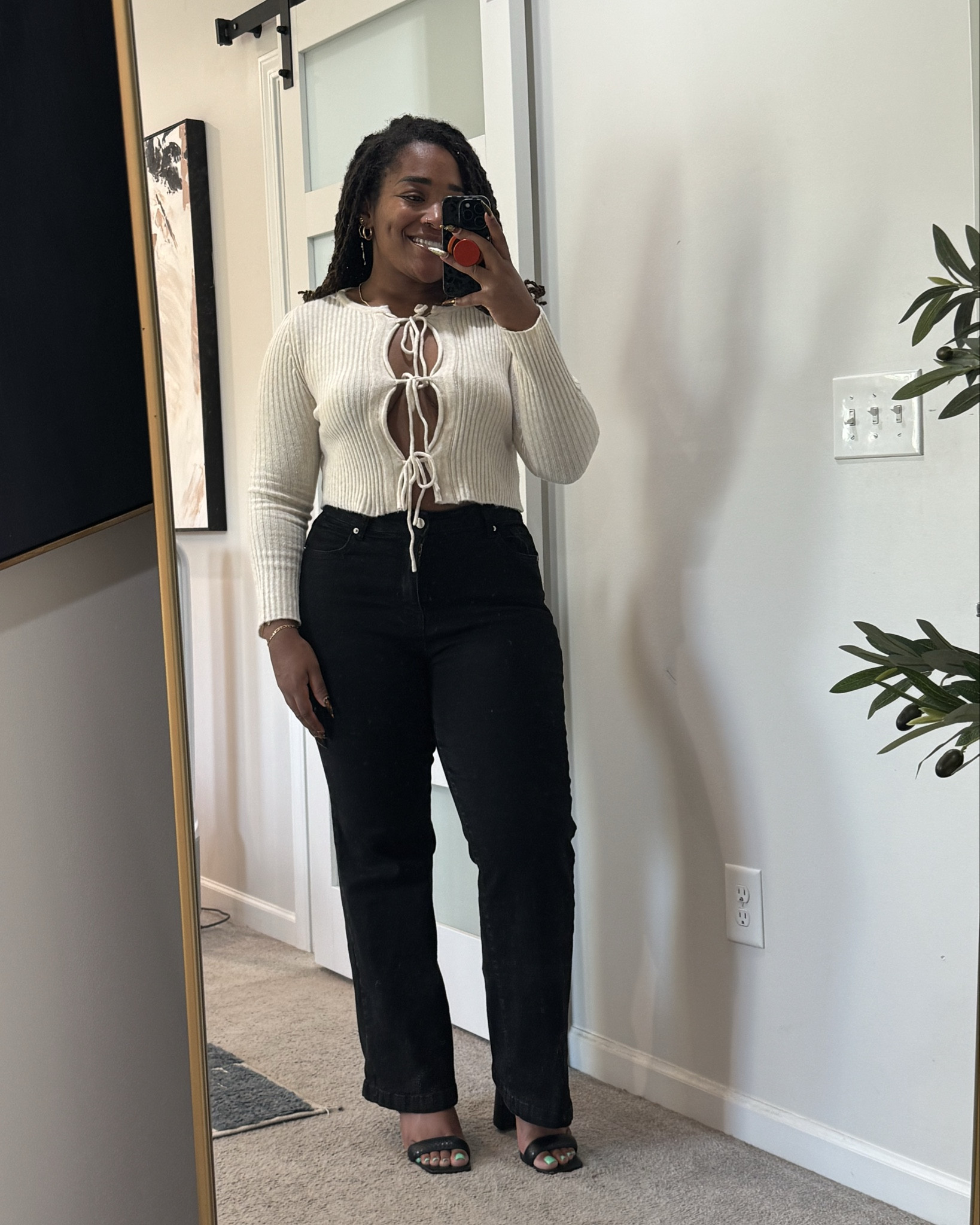 This Bow-Tie Ribbed Cardigan is the perfect fall top. Paired with some black jeans and heels, it’s the perfect mix of cozy & cute! It’s available in 2 colors, and sizing XXS to XXL! I’m wearing a Large!

#LTKSaleAlert #LTKMidsize #LTKStyleTip