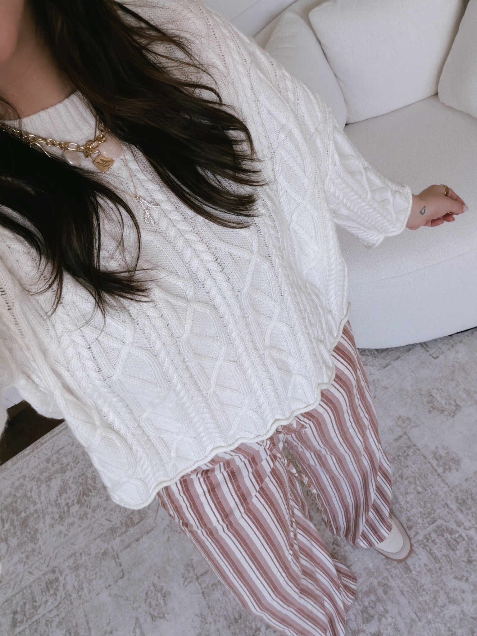 Casual comfy fit… love this cable knit top! Wearing a large in both pieces 

#LTKmomlife #LTKootd #LTKMidsize