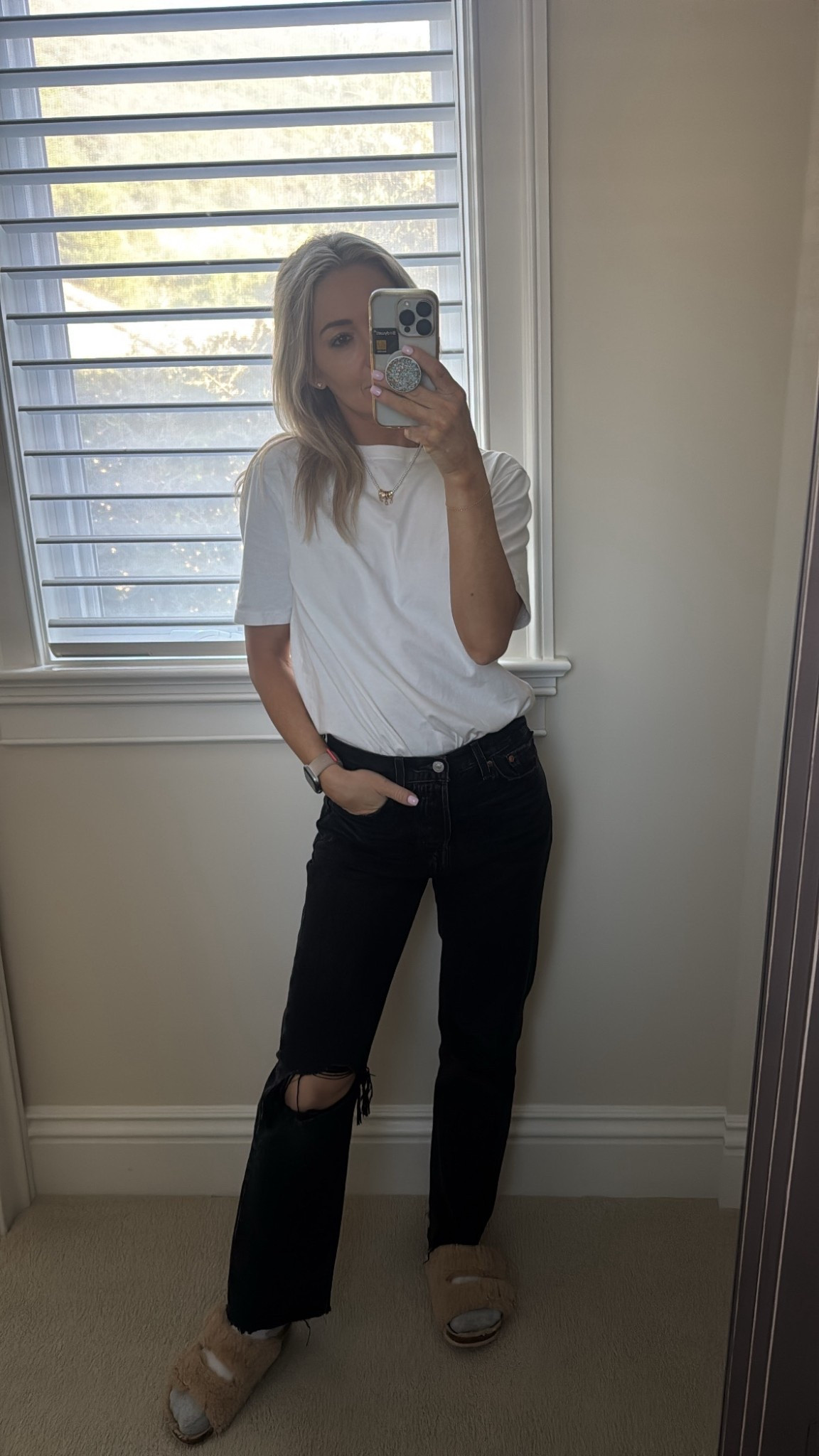 Levi’s + a white tee

#LTKspring #LTKmomlife #LTKPetite