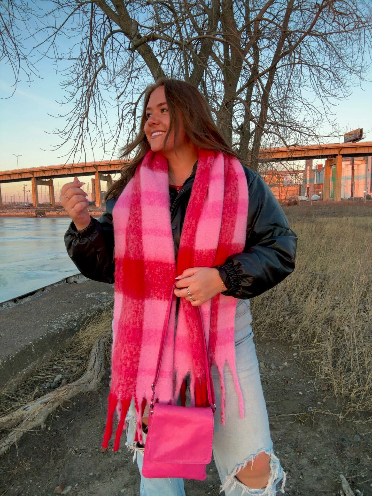 CHUNKY SCARF SEASON and this one is under $10!!❄️ lately i’ve been obsessed with the quality and warmth of this walmart leather jacket 

#LTKfindsunder50 #LTKSeasonal