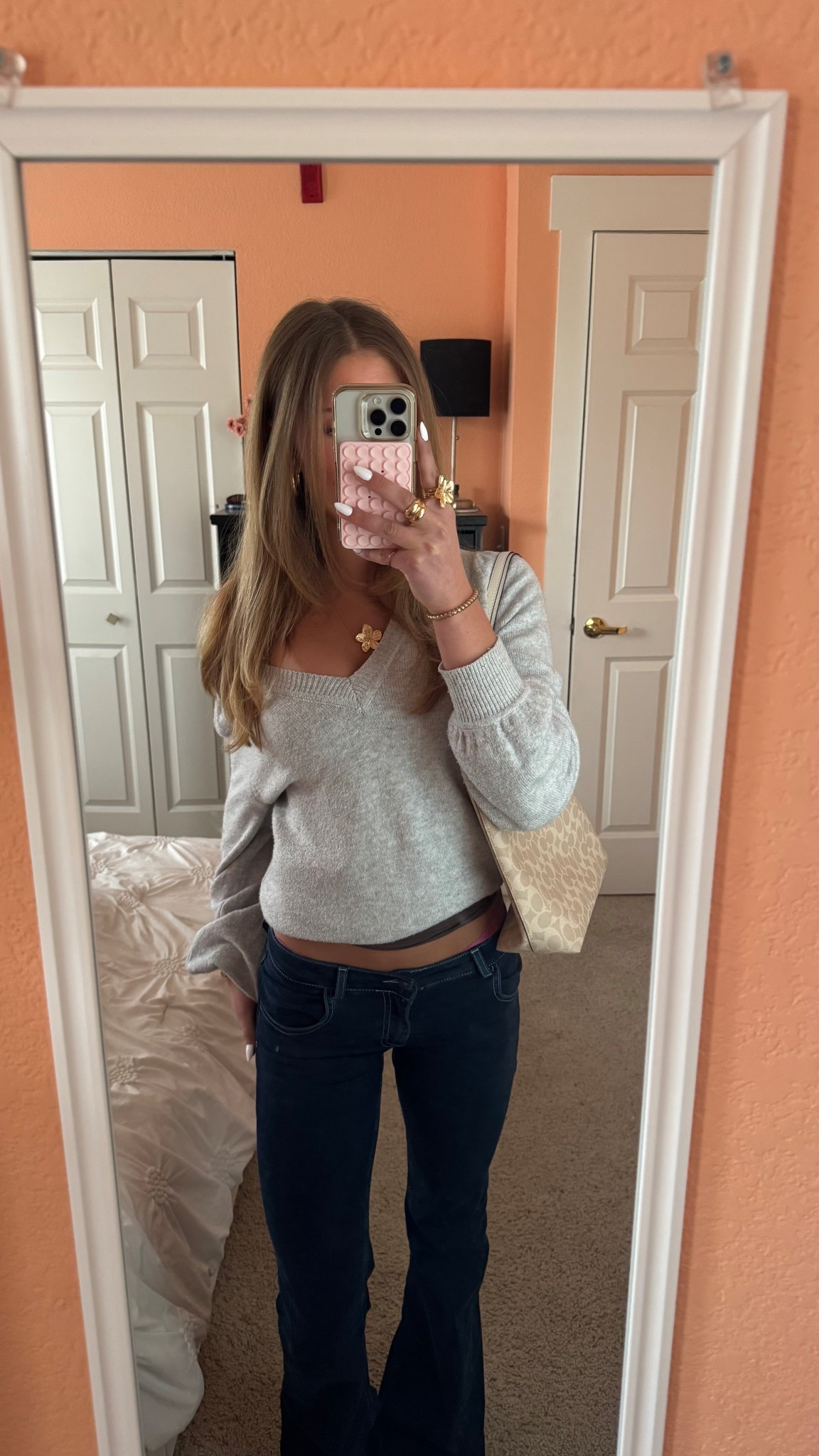 cute basic spring outfitt

#LTKootd #LTKgrwm #LTKSeasonal