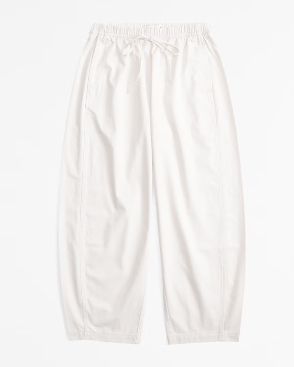 Online Exclusive, 20% Off Fall Essentials | Free Shipping On Orders Over $99 | Abercrombie & Fitch (US)