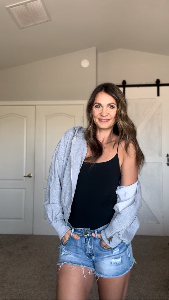 Fall can’t come fast enough—oversized & comfy one day, cropped & chic the next. Which look are you reaching for first? 🖤 

#fallstyle 
#sweaterweather
#fallfashioninspo
#cozyandchic
#falloutfitideas
#autumnstyle
#falllayers
#casualfallstyle

#LTKTravel #LTKSeasonal #LTKPetite