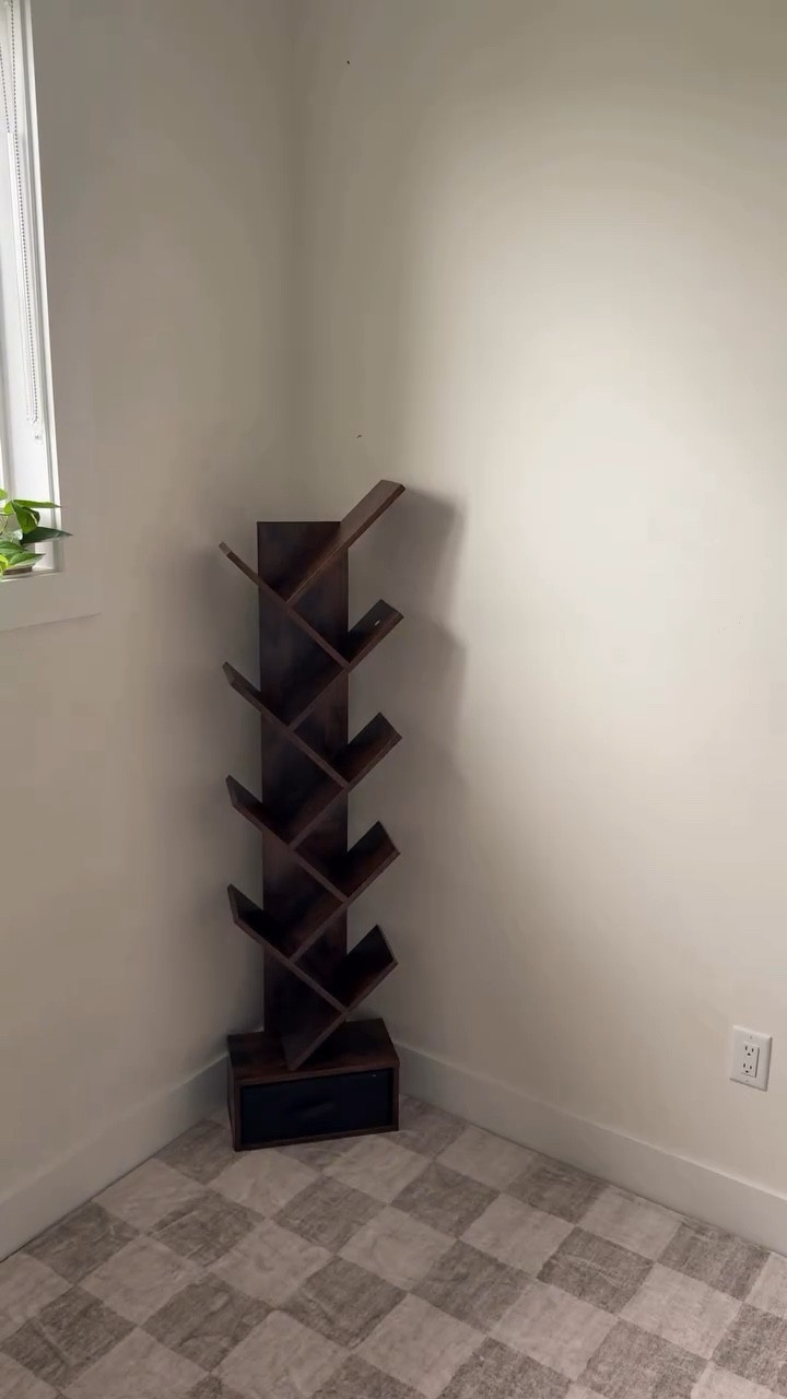 Part 1 of creating my dream cozy reading corner 🕯️📚

I had my eye on this bookshelf for a while 🤎 

#LTKwinter #LTKcanada #LTKhome