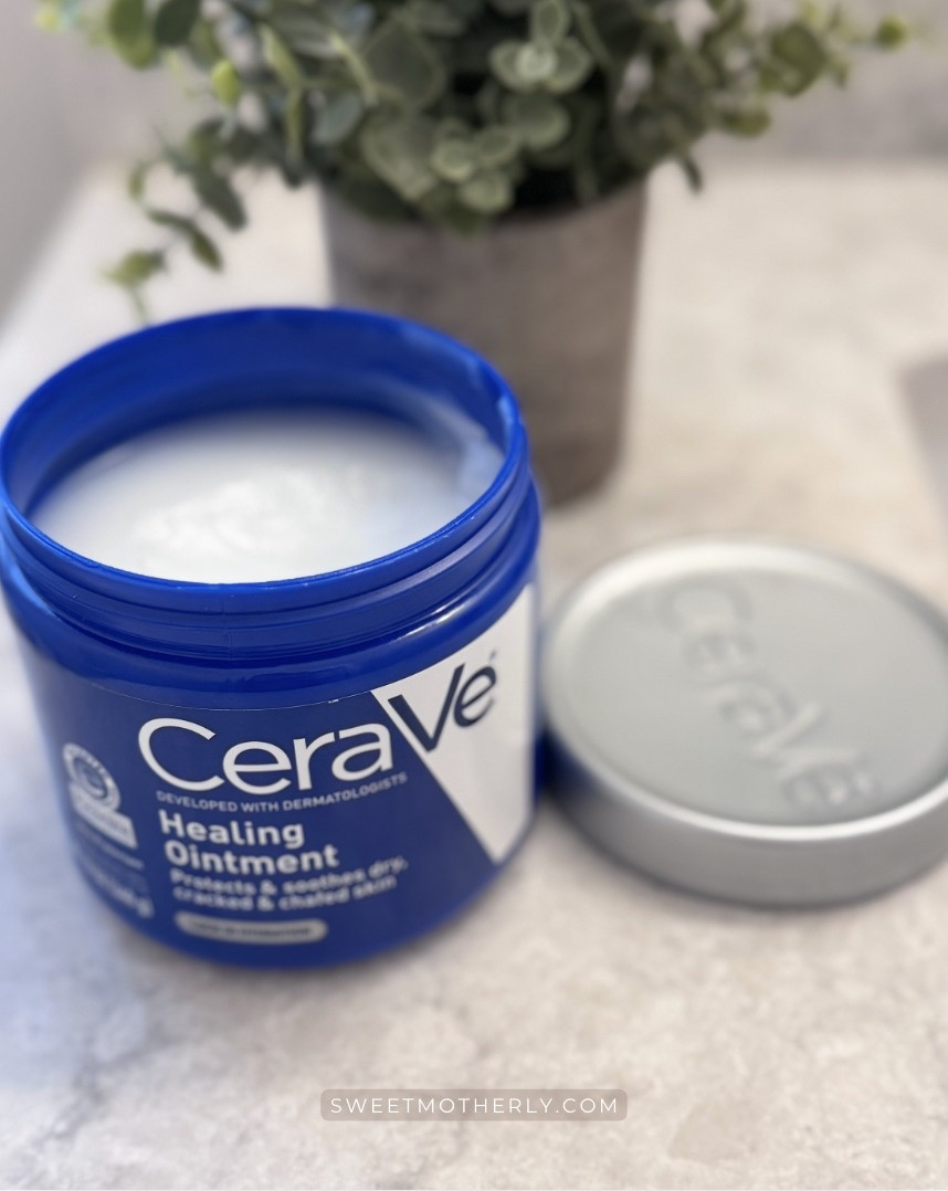 The best hand cream to heal cracked hands in the winter!

gentle facial cleansers
hydrating hyaluronic acid serums
vitamin c brightening treatments
lightweight daily moisturizers
spf 30+ face sunscreens
retinol night repair creams
niacinamide pore refining serums
soothing eye creams and patches
exfoliating toner pads
clean girl skincare essentials

#LTKBeauty #LTKSeasonal #LTKSaleAlert