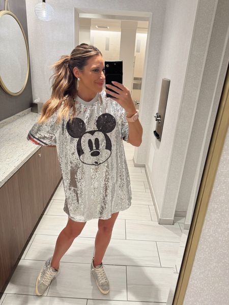 Walt Disney world outfit 
Disney dress 
Minnie Mickey 