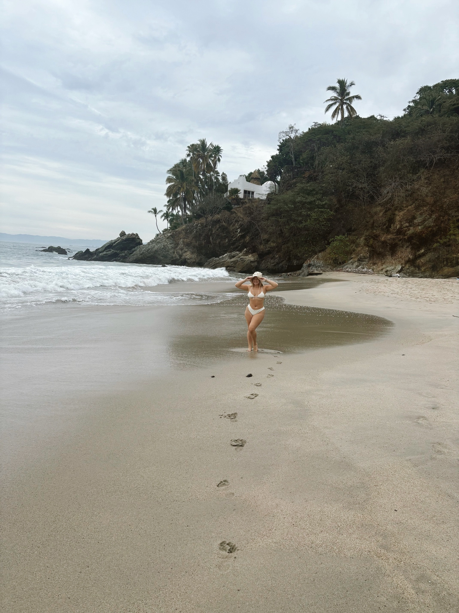 The cutest ribbed white bikini🐚

#LTKSaleAlert #LTKSwim #LTKTravel