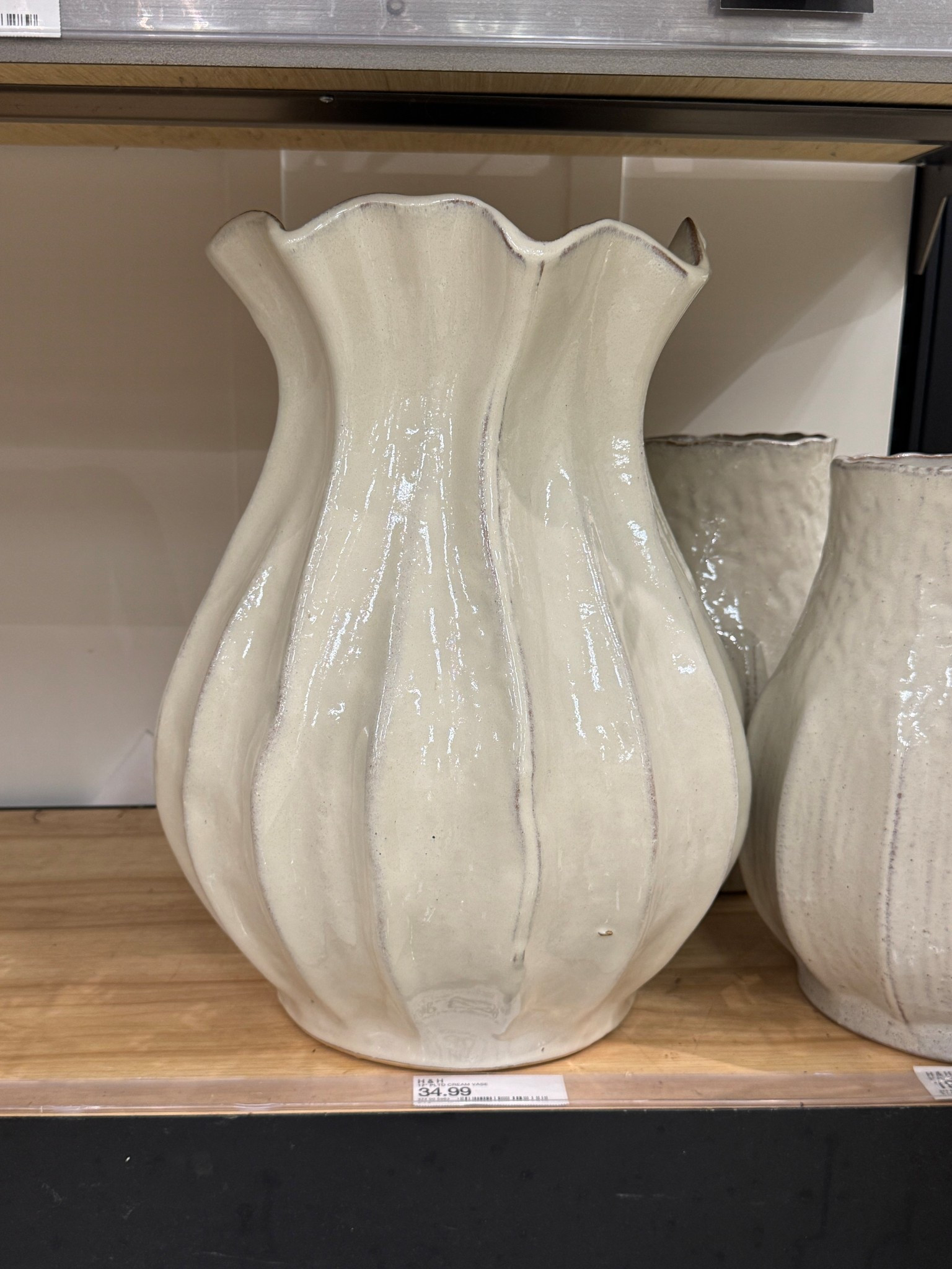The viral large vase is back! This looks so expensive but is affordable and budget friendly and comes in two sizes. Also comes in new colors for Spring.



#LTKHome