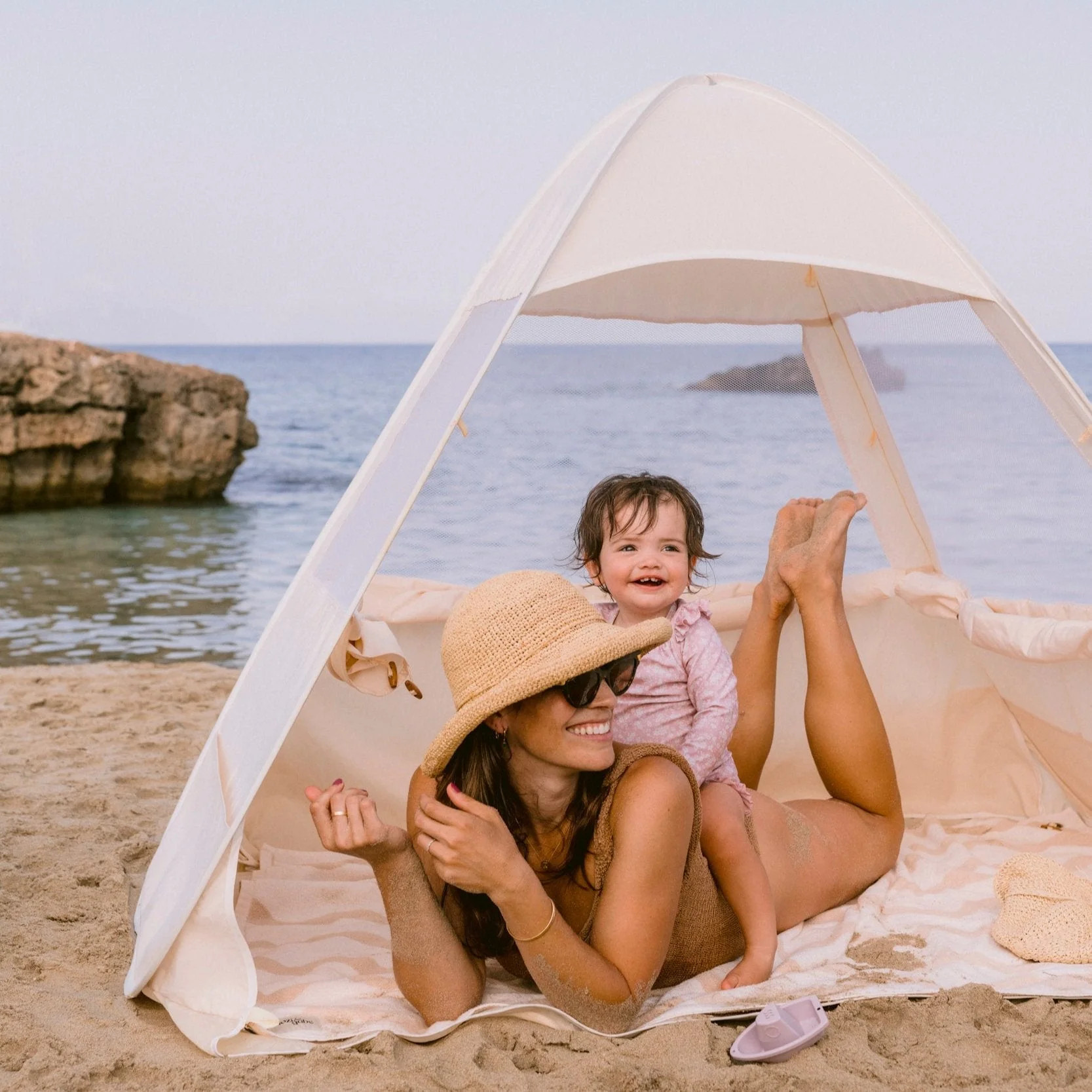 Lozi & Gabe: Baby beach tents, pop-up sun shelters | Lozi and Gabe