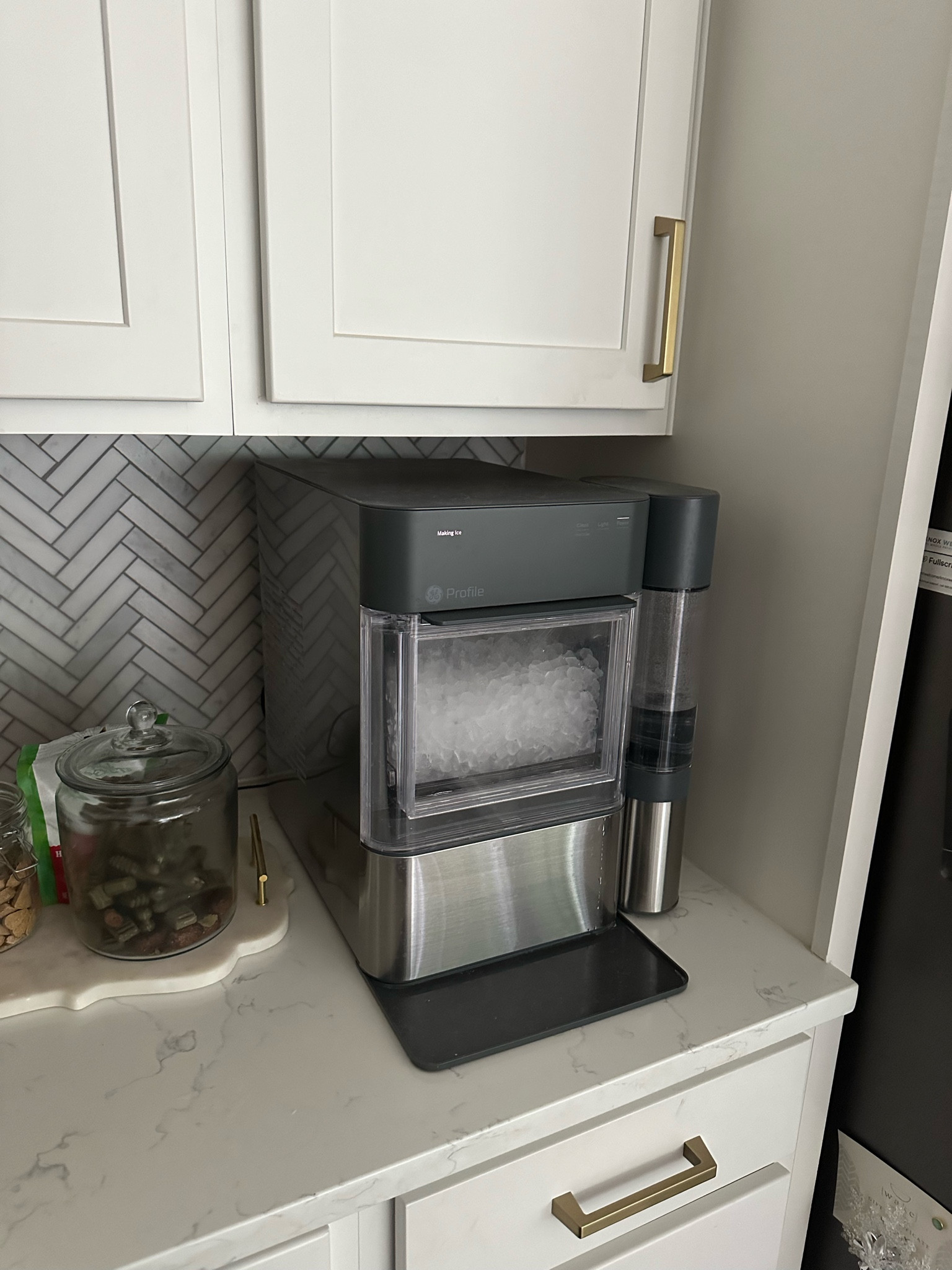 Amazon prime sales! 
My favorite ice maker I’ve had for 2 years 


#LTKSummerSales #LTKSaleAlert #LTKHome
