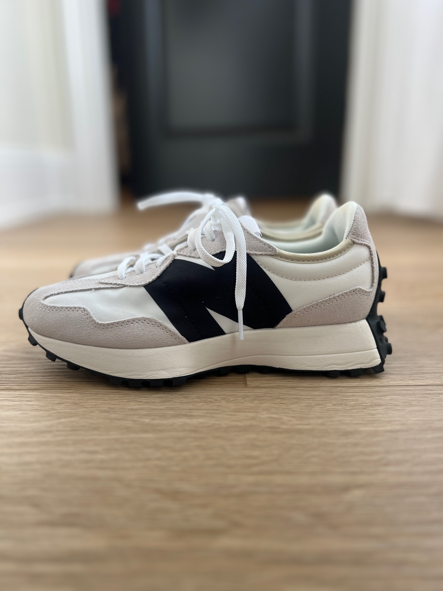 Favorite tennis shoes. New balance 327

#LTKGiftGuide #LTKfindsunder100