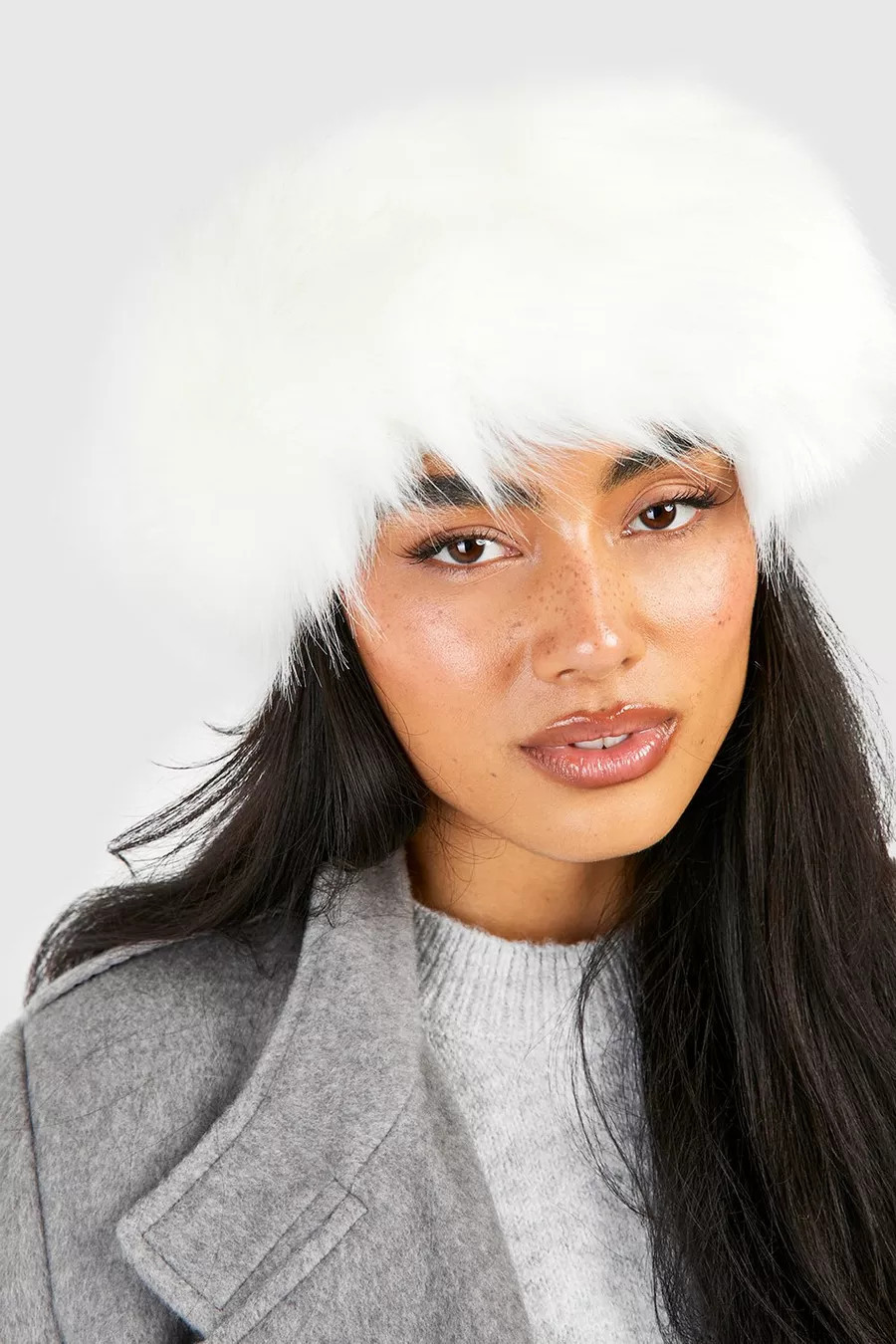 Serre-tête en fausse fourrure | Boohoo.com (FR)