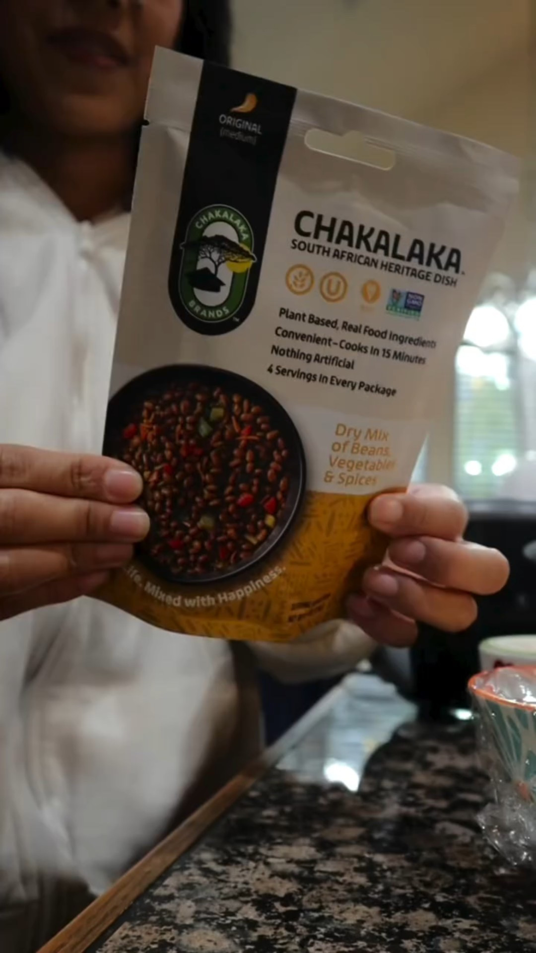 2 Friendsgiving in 1 month? I made sure we had something vegetarian too! 

Chakalaka is non-GMO, vegan, dairy-free, nut-free, and gluten-free. It is a mix of beans & veggies. You can serve as is or add it to something else like dips, stews and soups. As for me, I like it over rice 🤤 

#Chakalaka #partnership #dallashummingbirds @chakalakabrands #plantbased #plantbasedfood