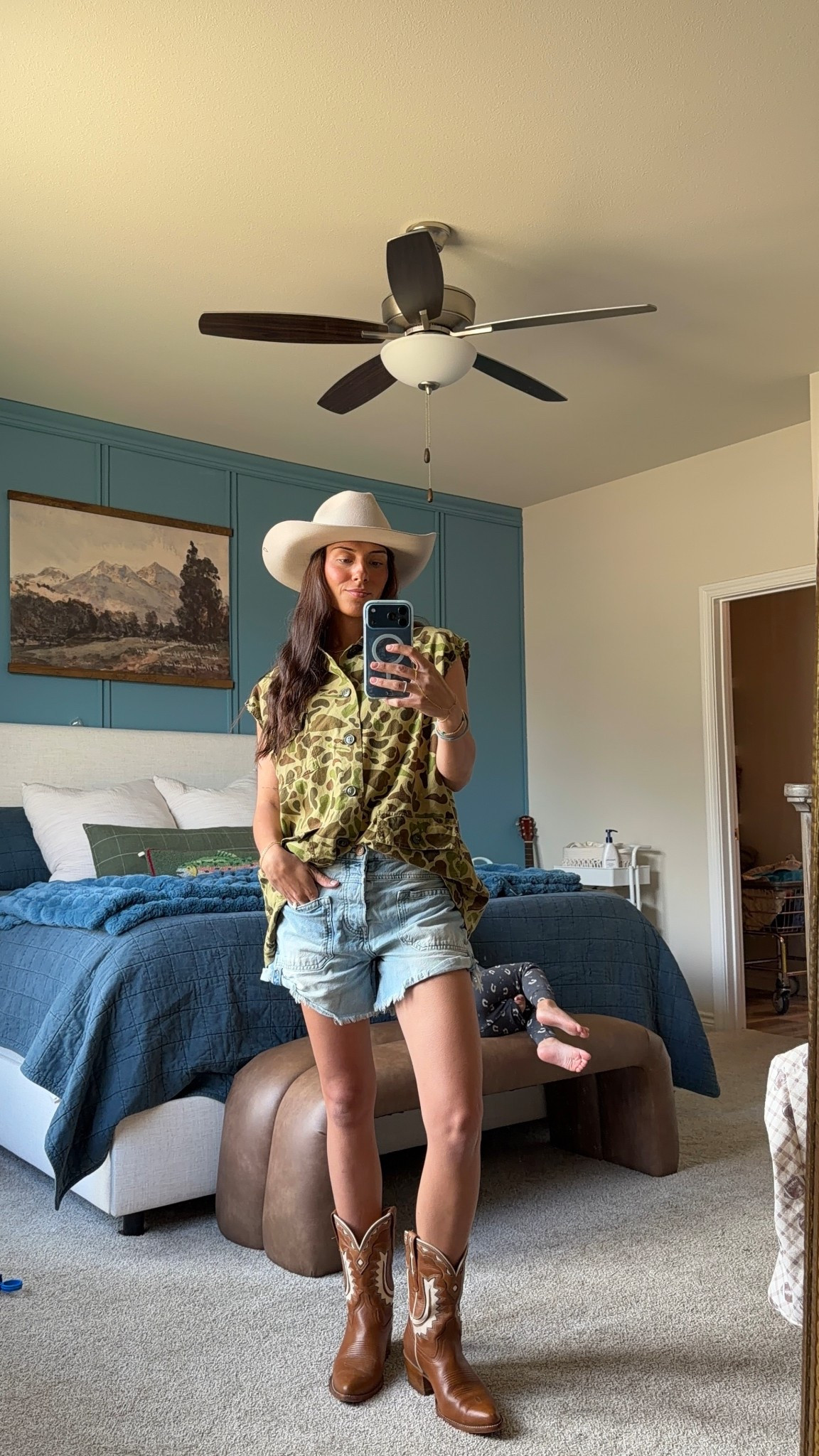 Boy mom ootd #LTKootd 

#LTKmomlife