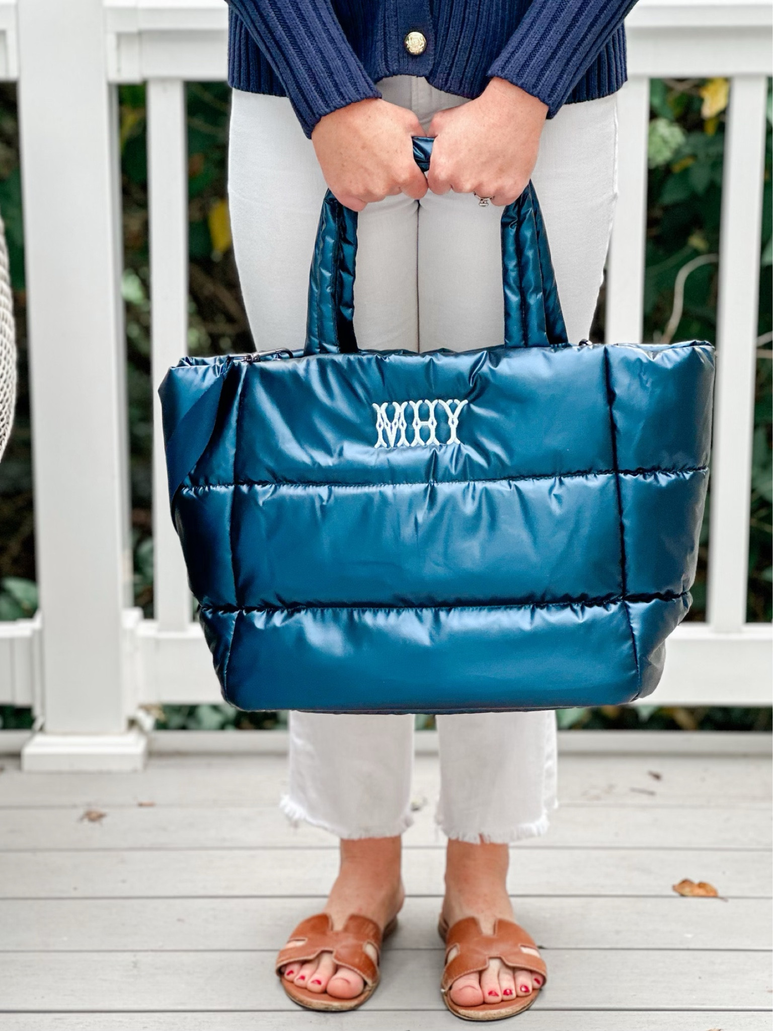 Back in stock alert! Love this puffer tote so much! Mom bag, soccer mom bag, tote bag, everyday bag, travel bag 