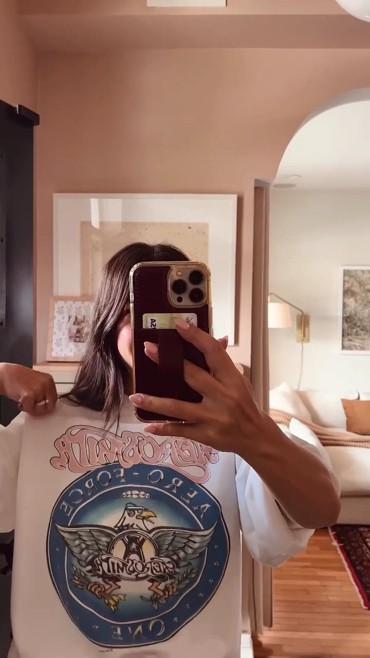 Vintage Aerosmith long sleeve tee outfit with black denim shorts

#LTKVideo #LTKStyleTip