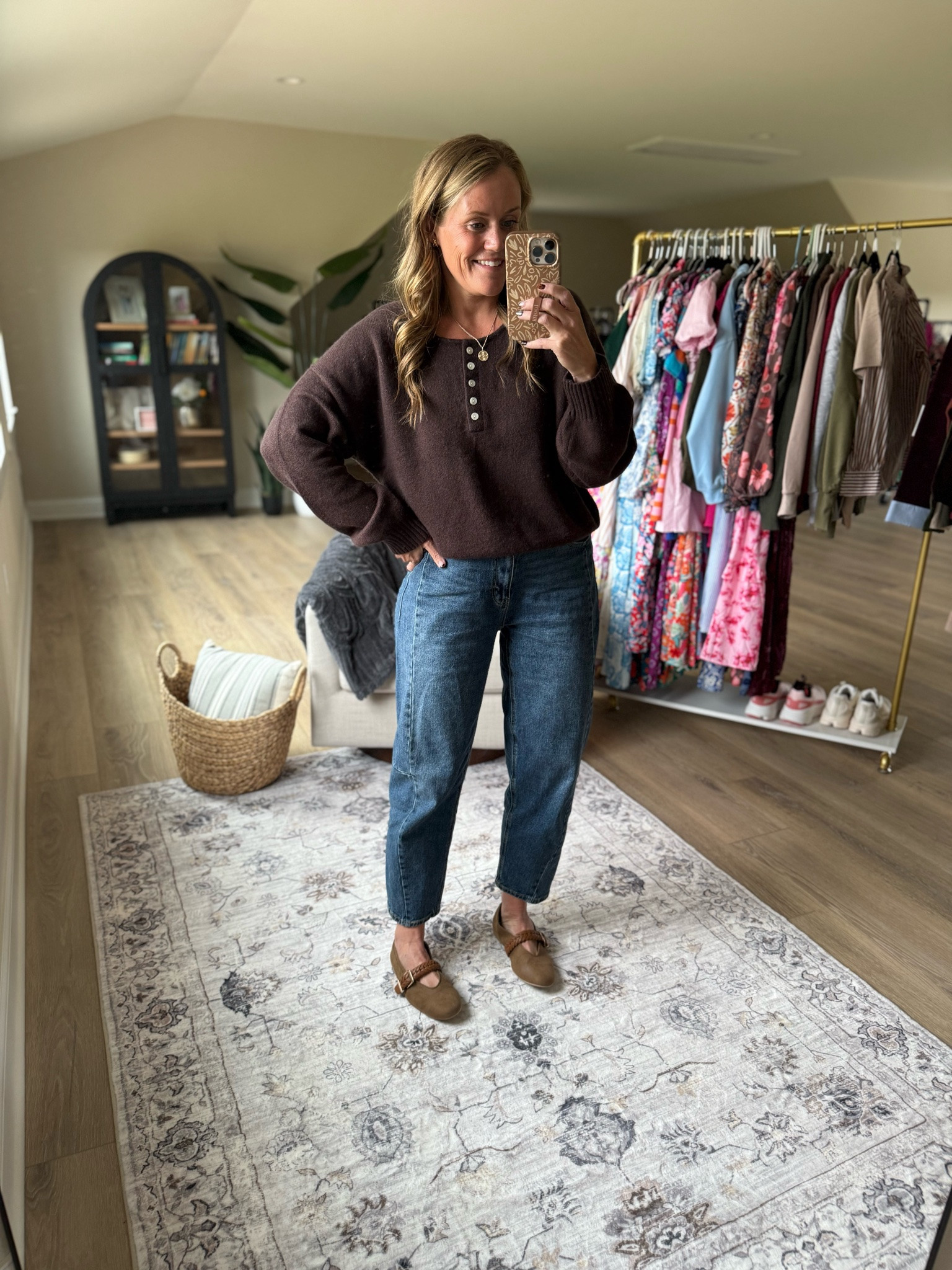 Abercrombie & Fitch
New arrivals 
Sweaters 
Barrel jeans 
Ballet flats 
Fall outfits 
Fall casual outfits 

Top & flats TTS/ sized down 2 sizes in denim